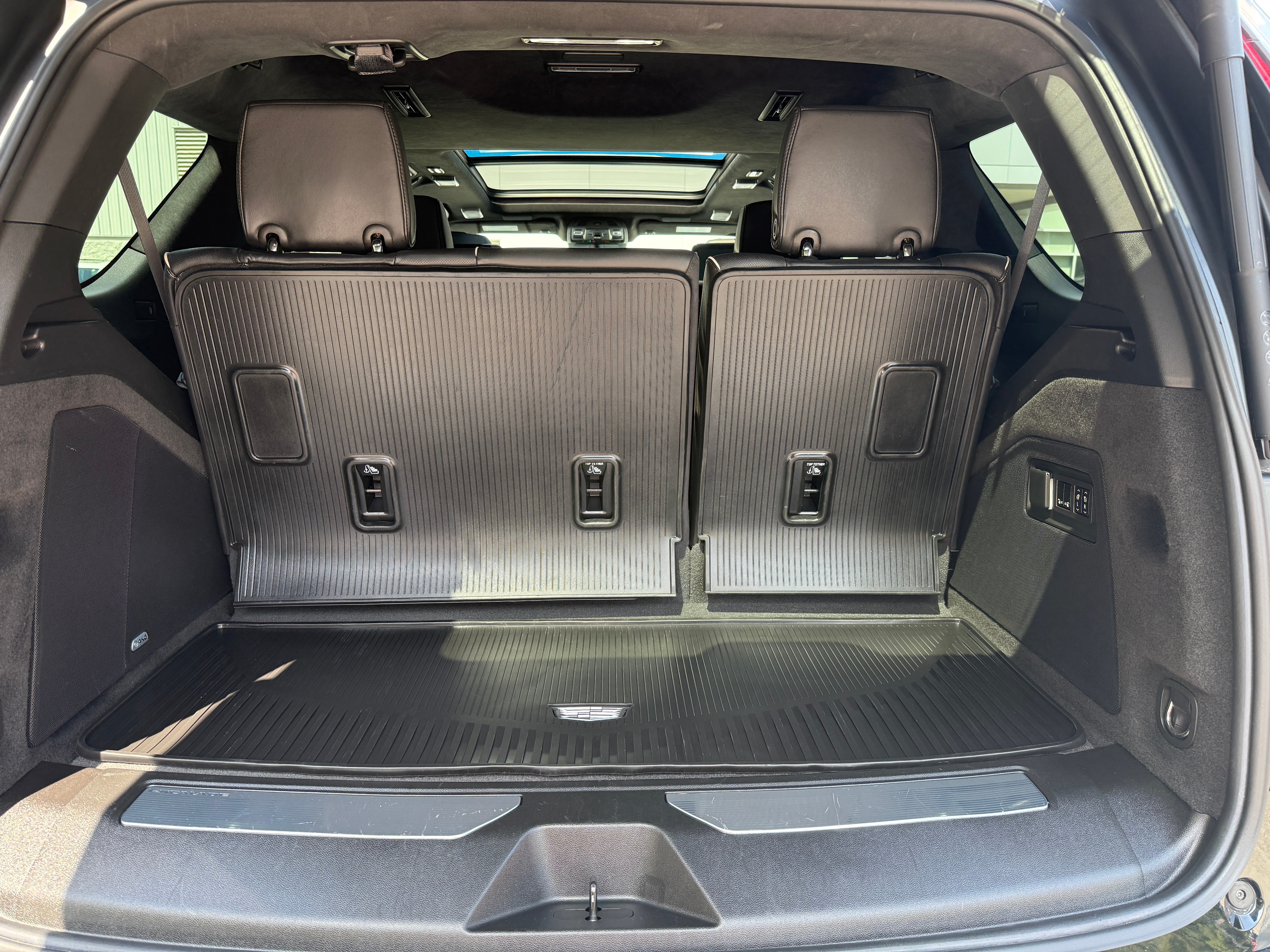 2023 Cadillac Escalade 4WD Premium Luxury Platinum