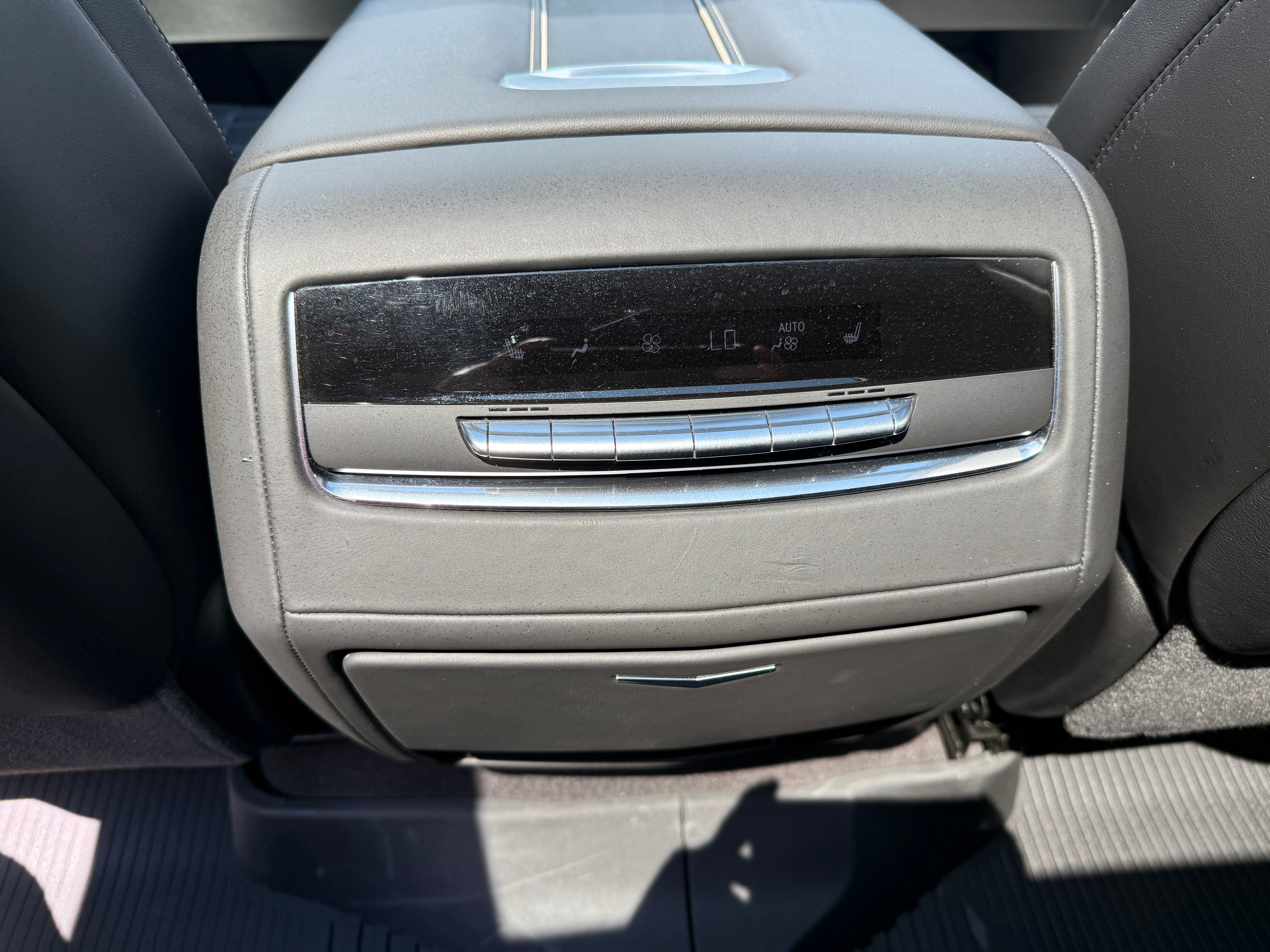 2023 Cadillac Escalade 4WD Premium Luxury Platinum