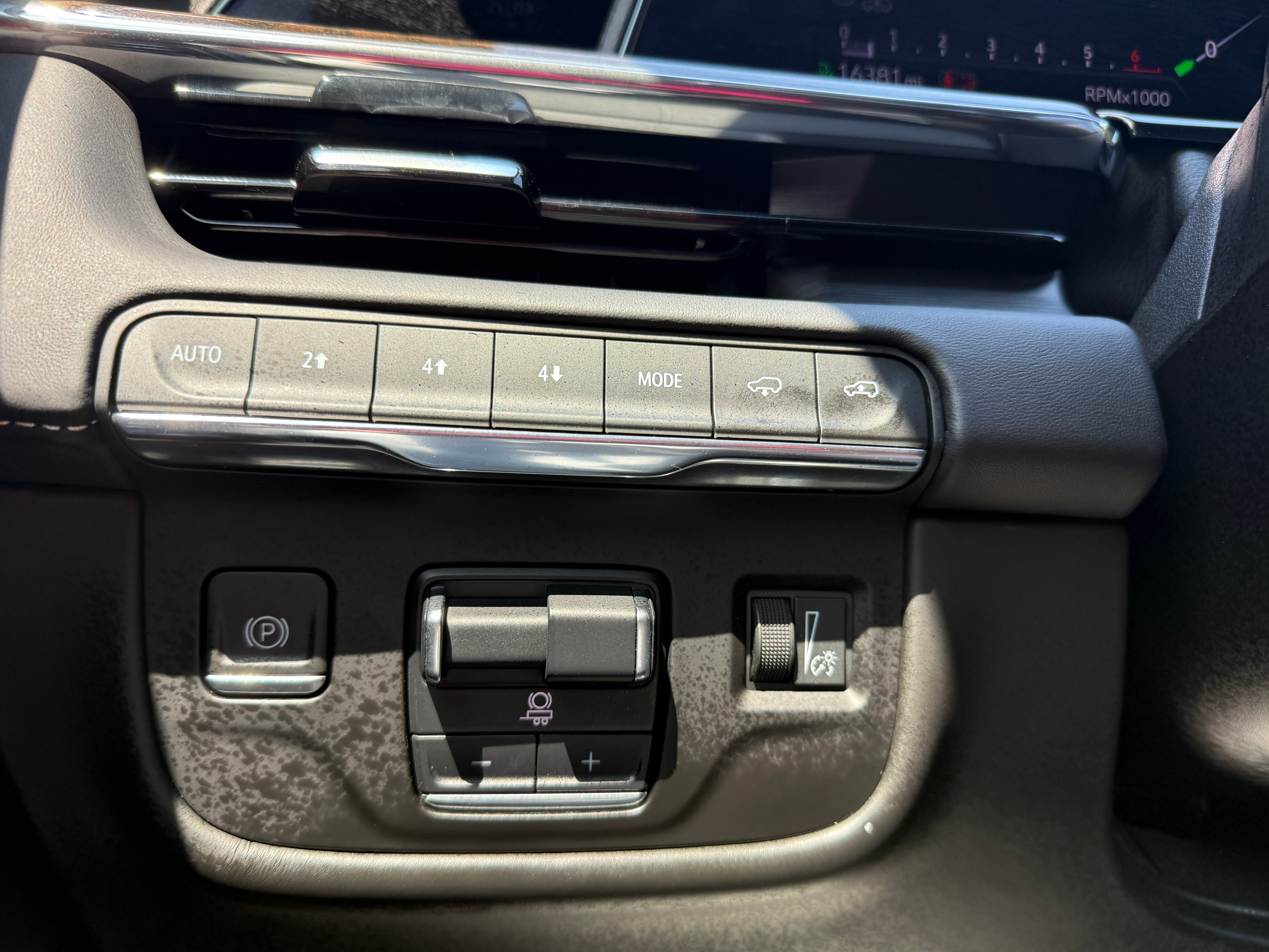 2023 Cadillac Escalade 4WD Premium Luxury Platinum
