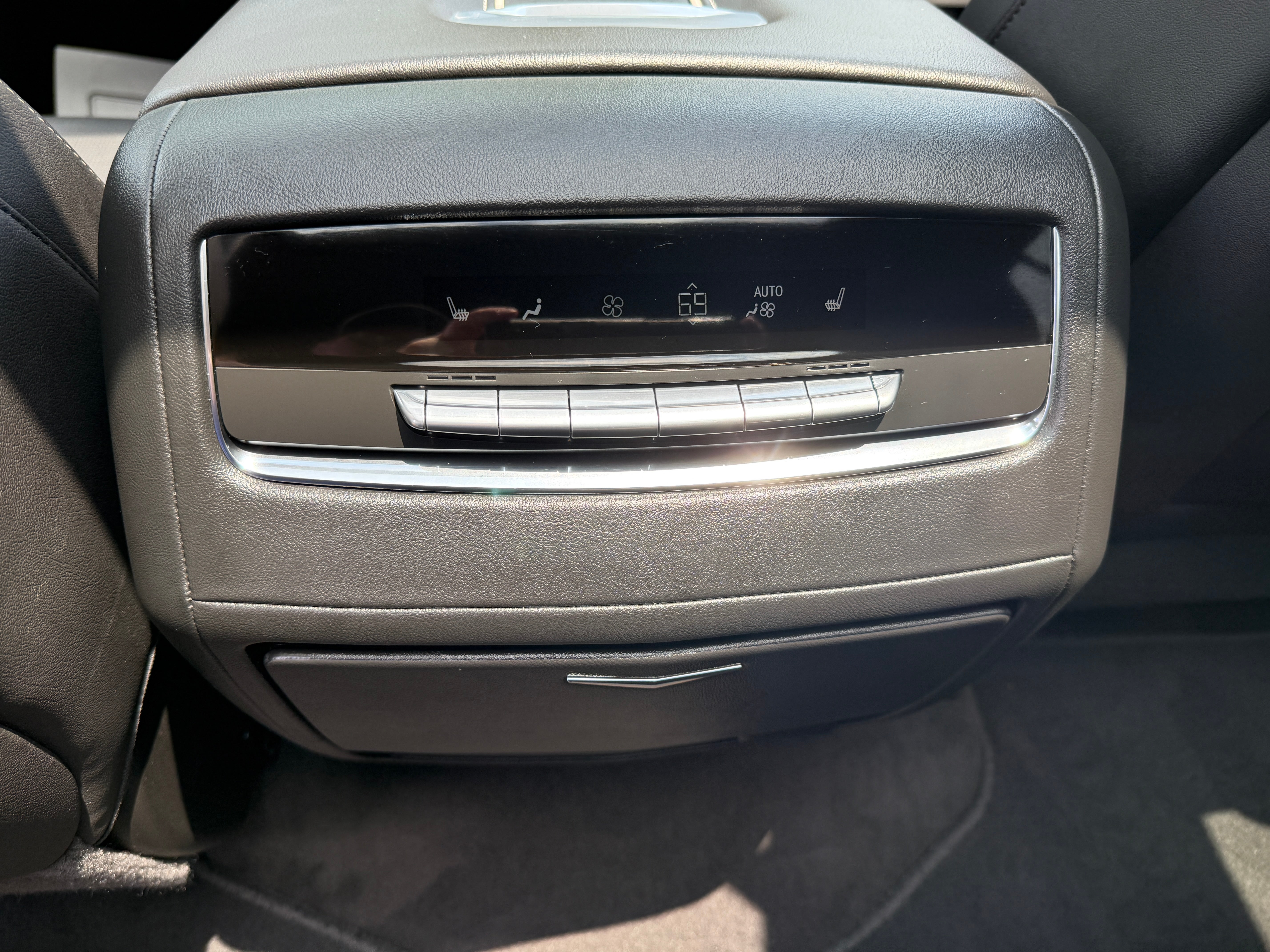 2024 Cadillac Escalade Sport