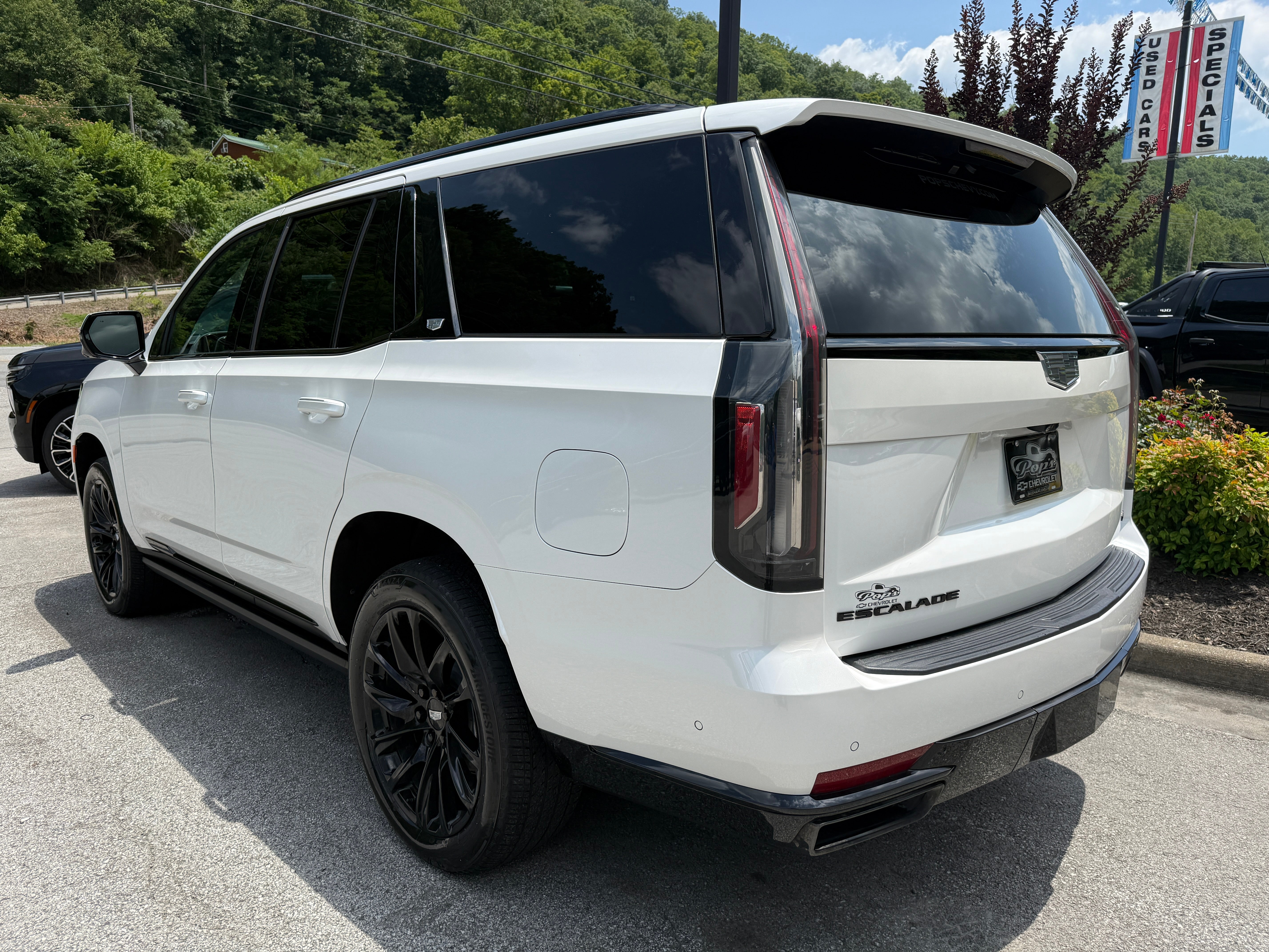 2024 Cadillac Escalade Sport