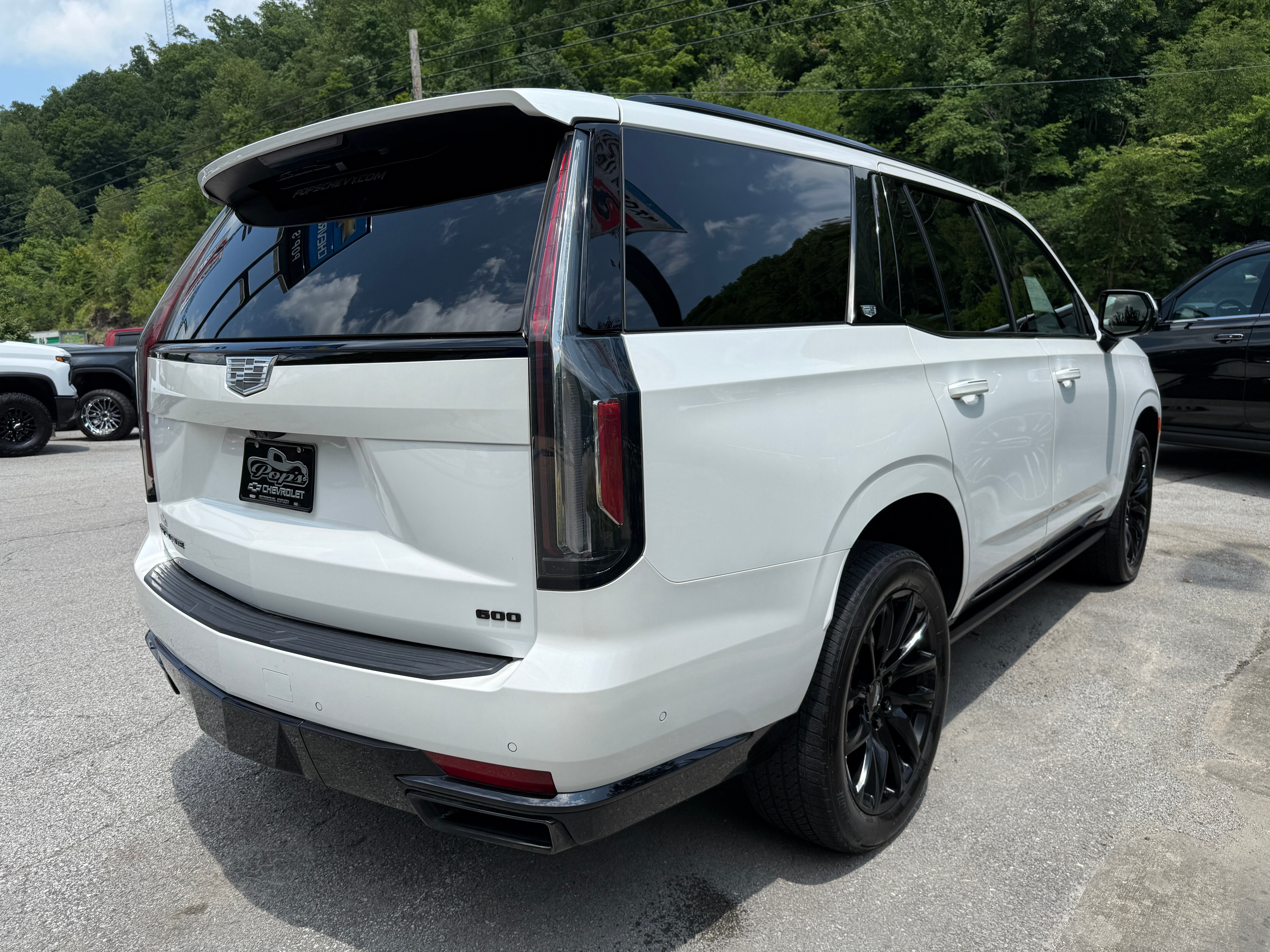 2024 Cadillac Escalade Sport