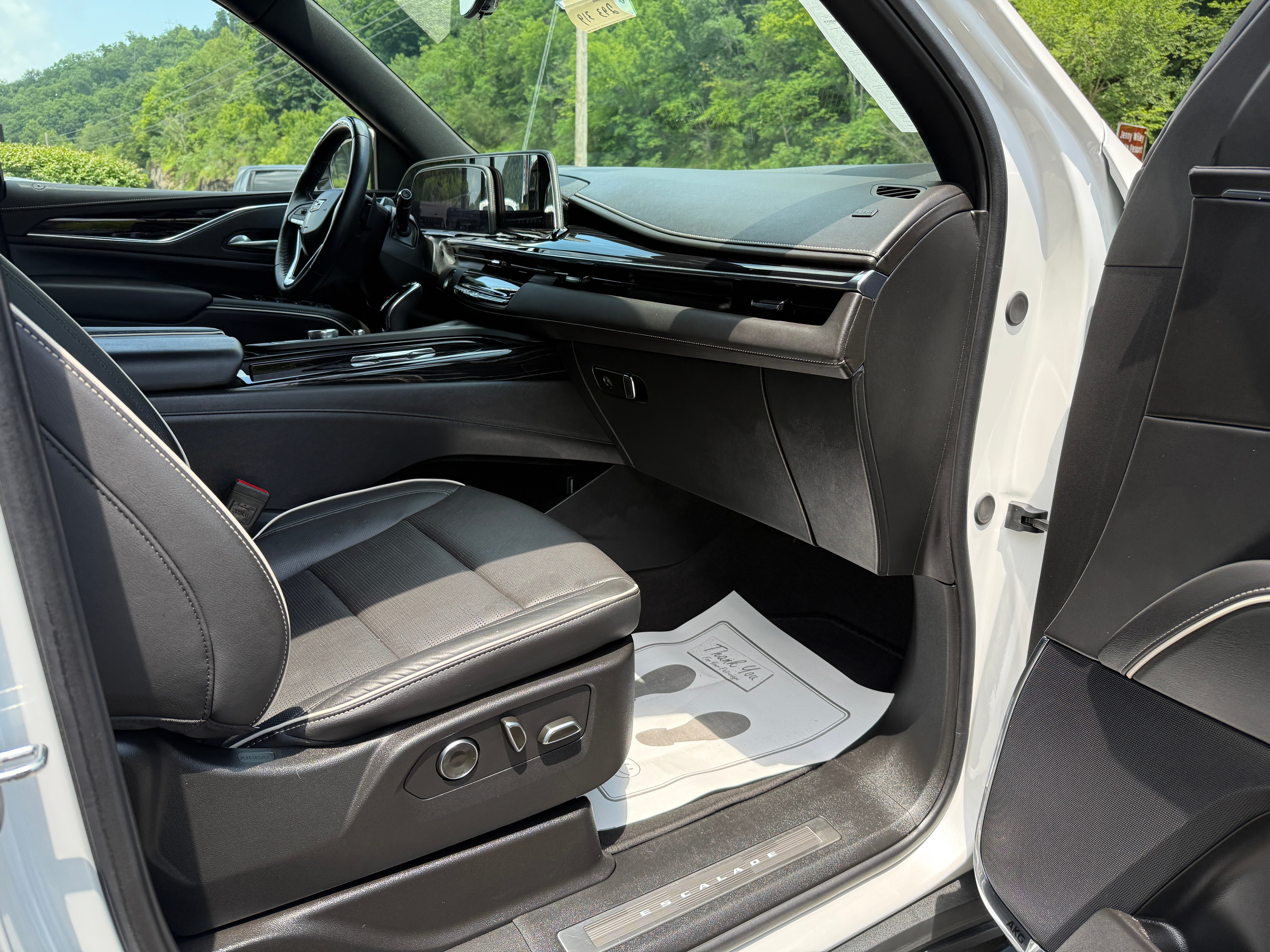 2024 Cadillac Escalade Sport