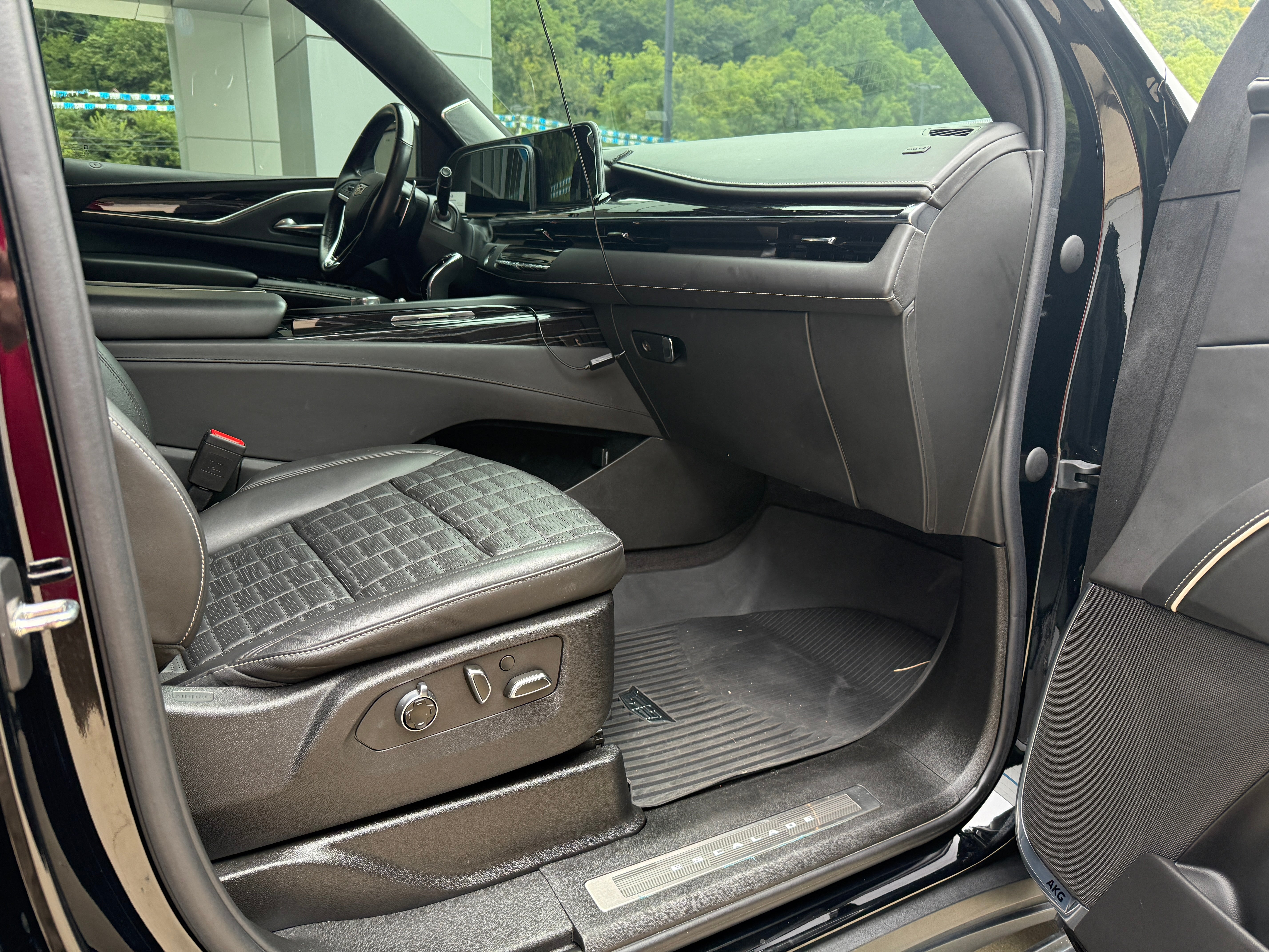 2023 Cadillac Escalade AWD V-Series