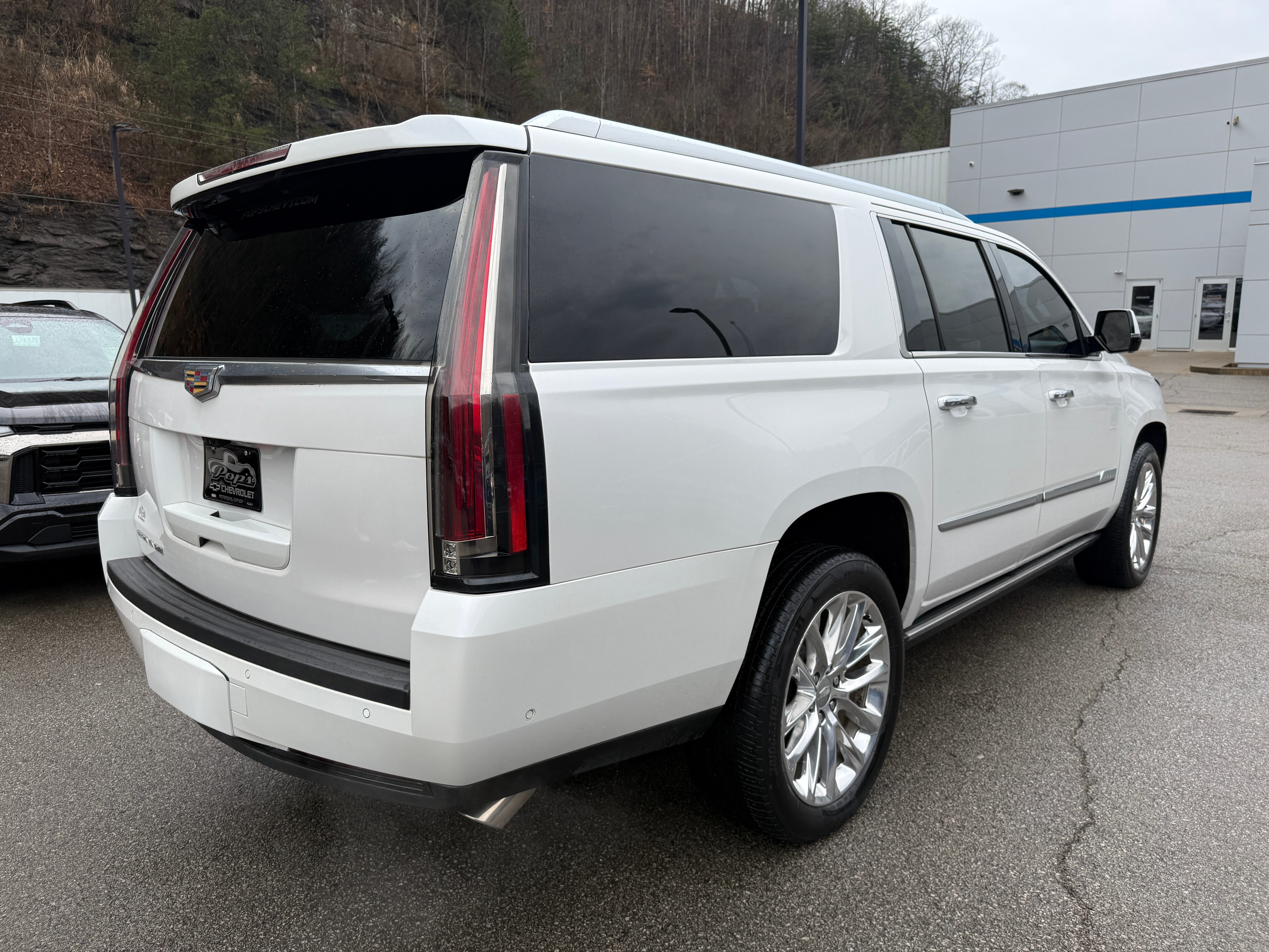 2019 Cadillac Escalade ESV Premium Luxury