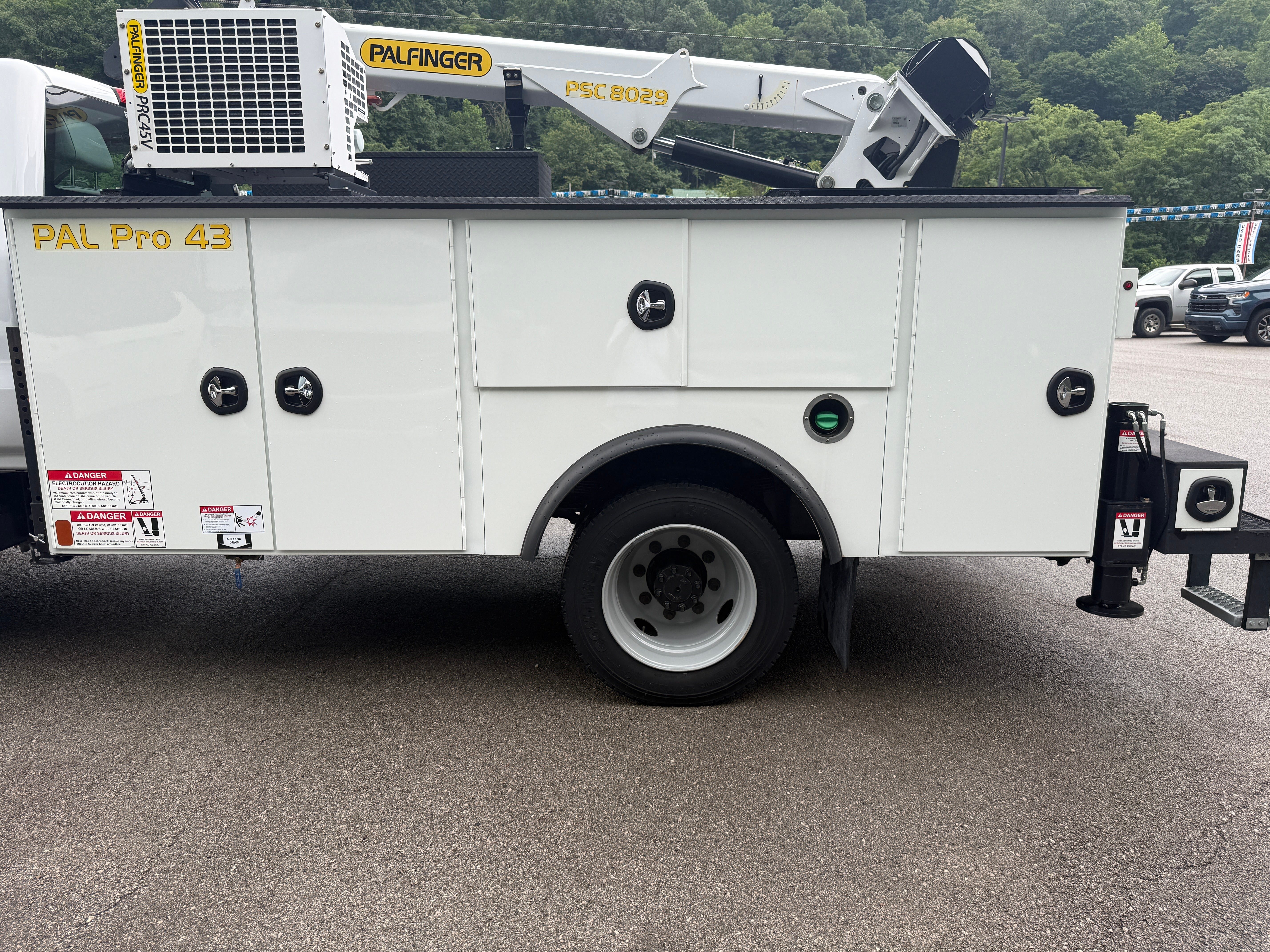 2023 Chevrolet Silverado 6500 HD Work Truck