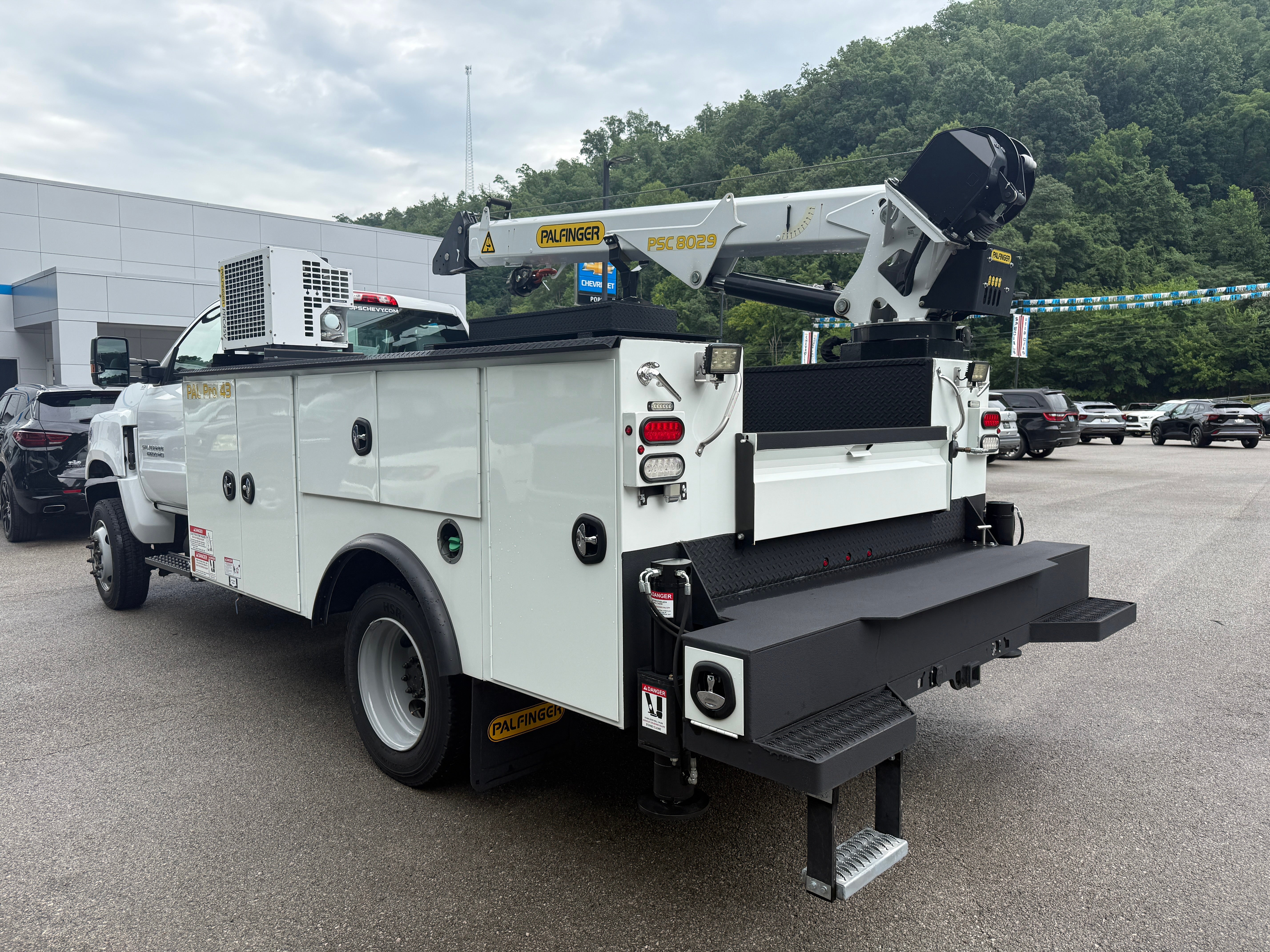 2023 Chevrolet Silverado 6500 HD Work Truck