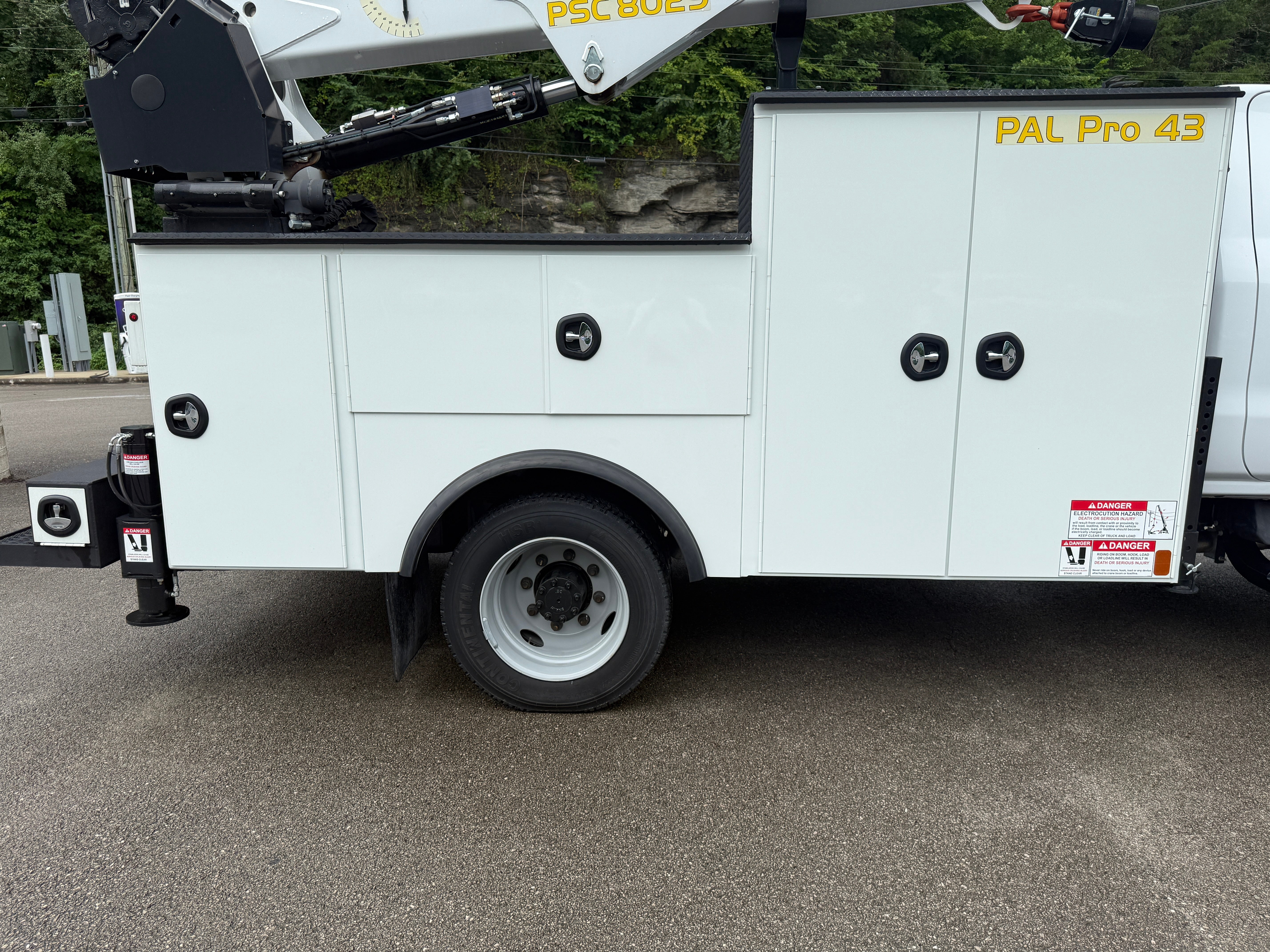 2023 Chevrolet Silverado 6500 HD Work Truck