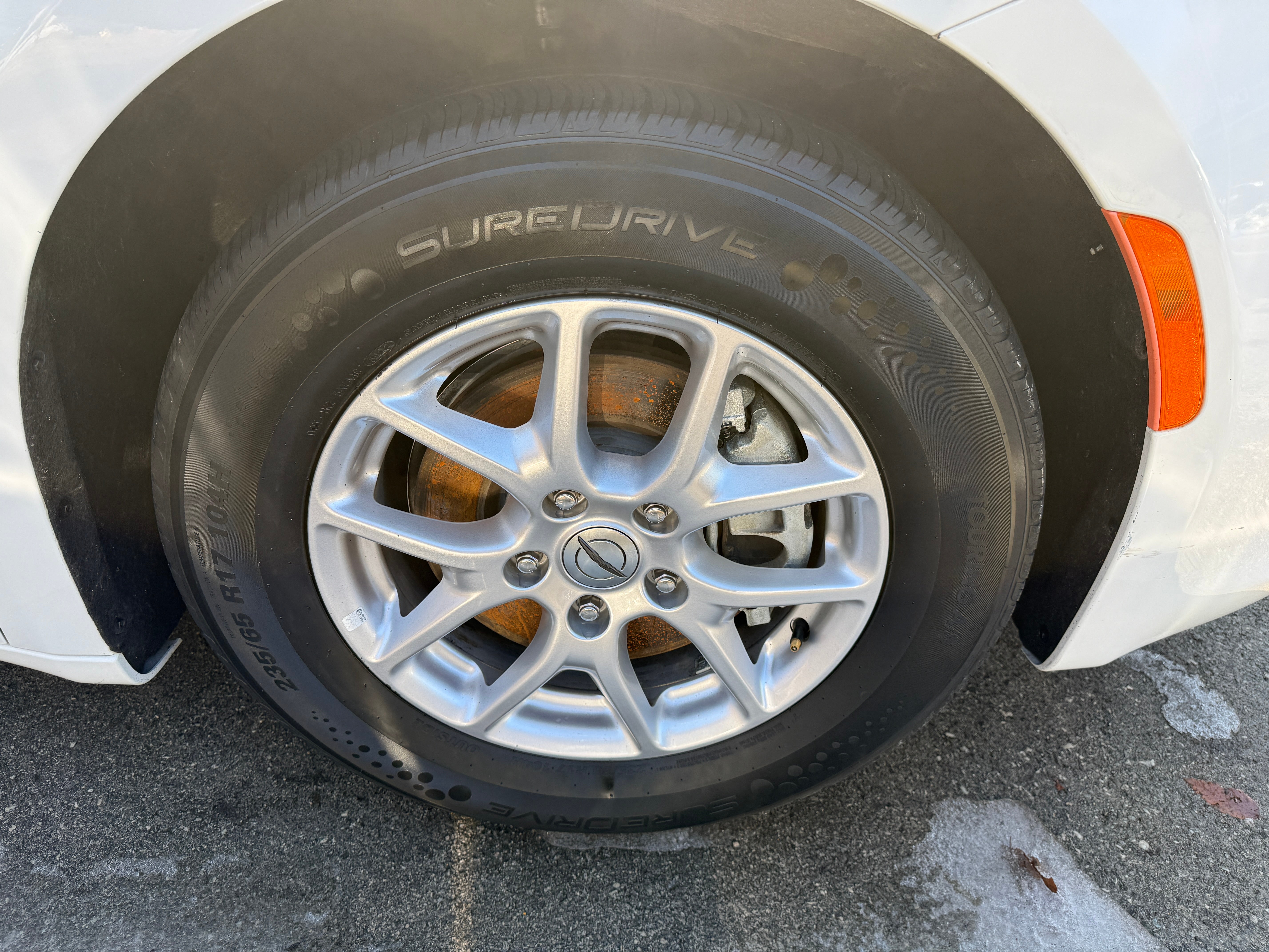 2023 Chrysler Voyager LX