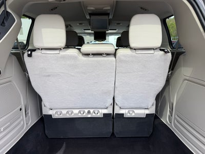 2016 Chrysler Town & Country Limited Platinum