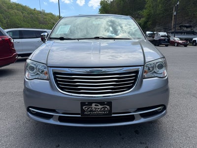 2016 Chrysler Town & Country Limited Platinum