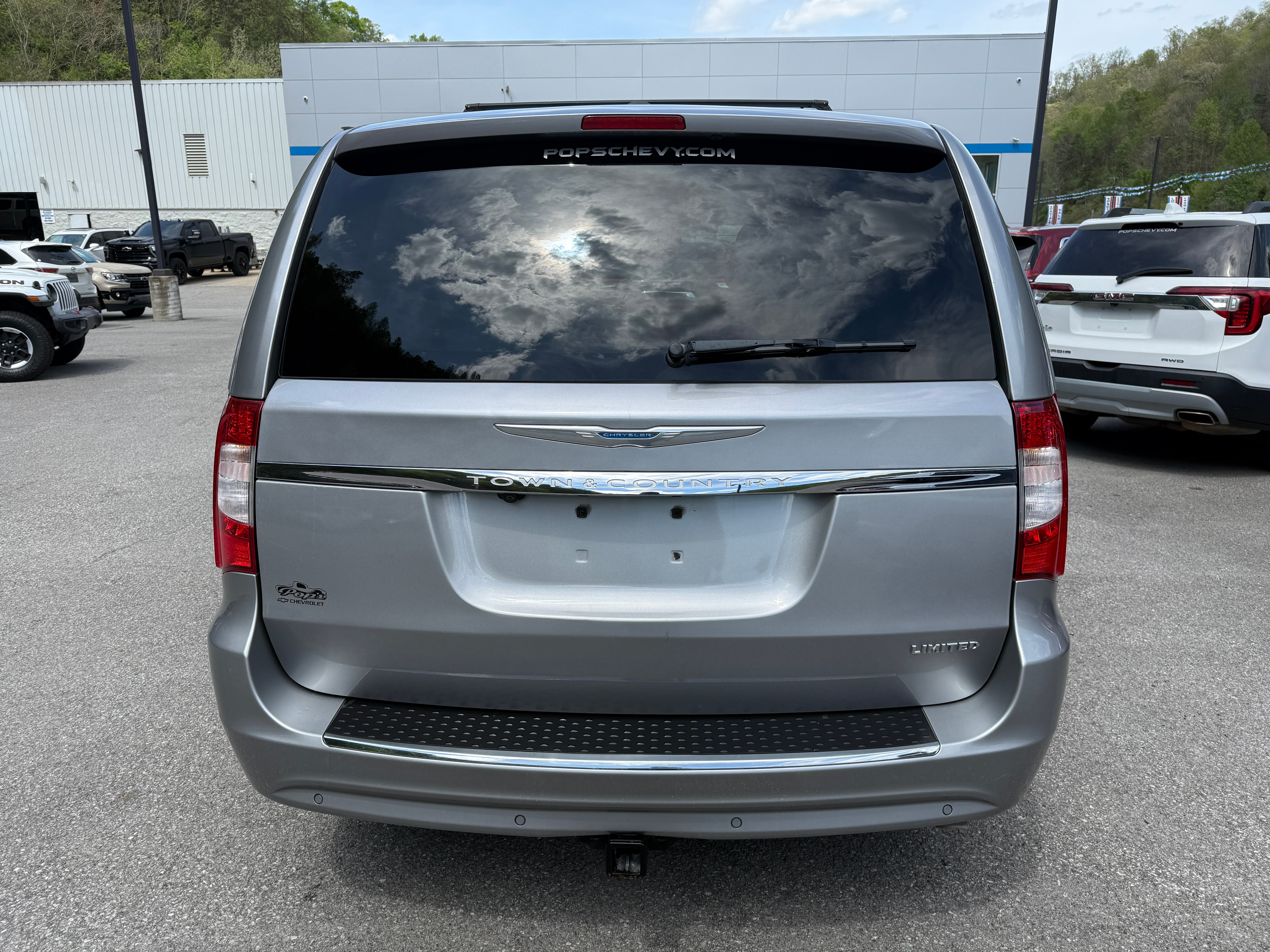 2016 Chrysler Town & Country Limited Platinum
