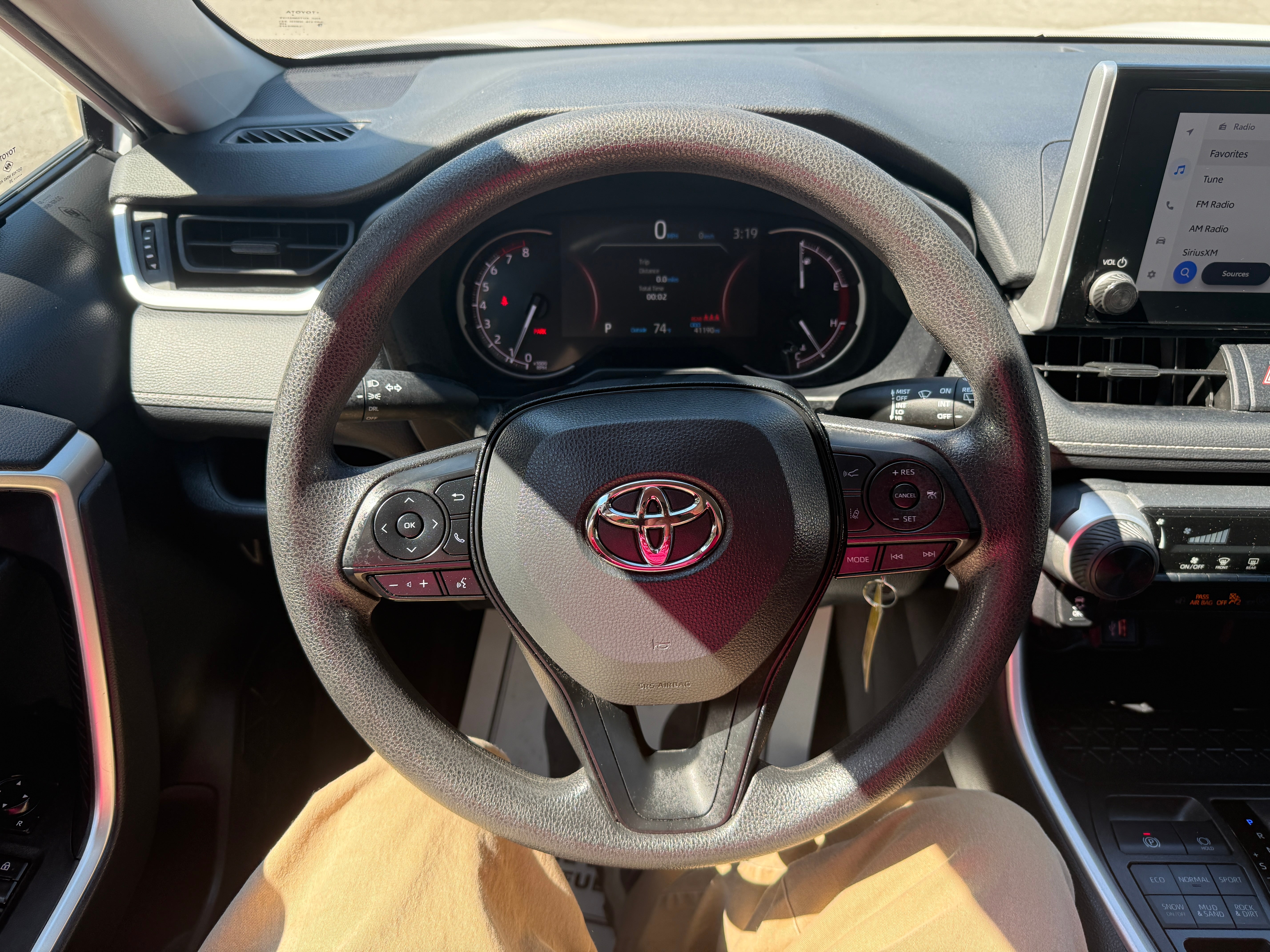 2025 Toyota RAV4 LE