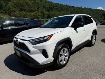 2025 Toyota RAV4 LE
