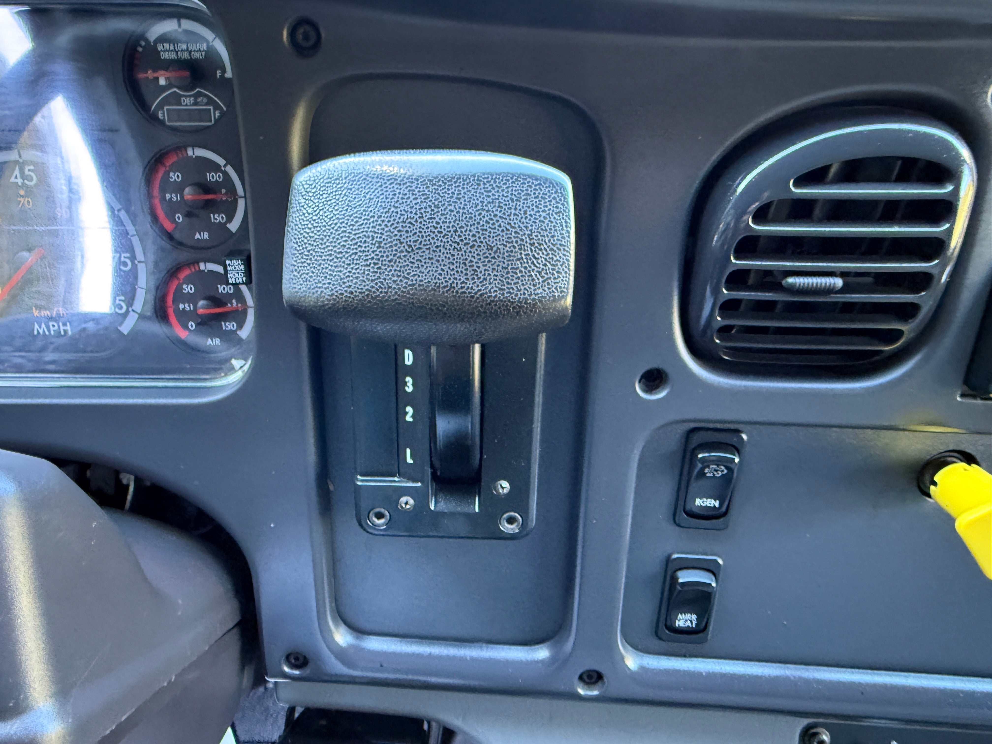 2016 Freightliner M2 Base