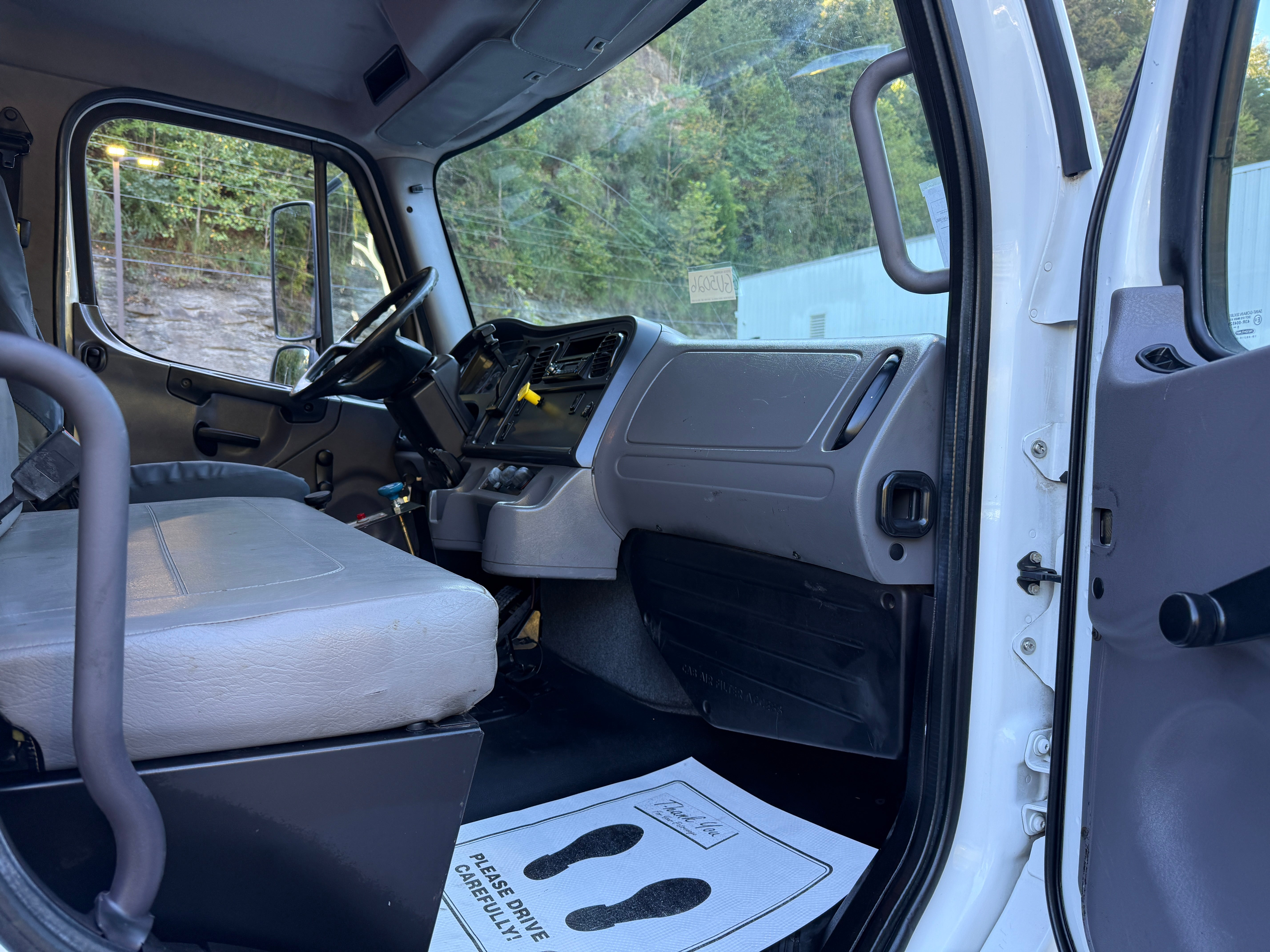 2016 Freightliner M2 Base