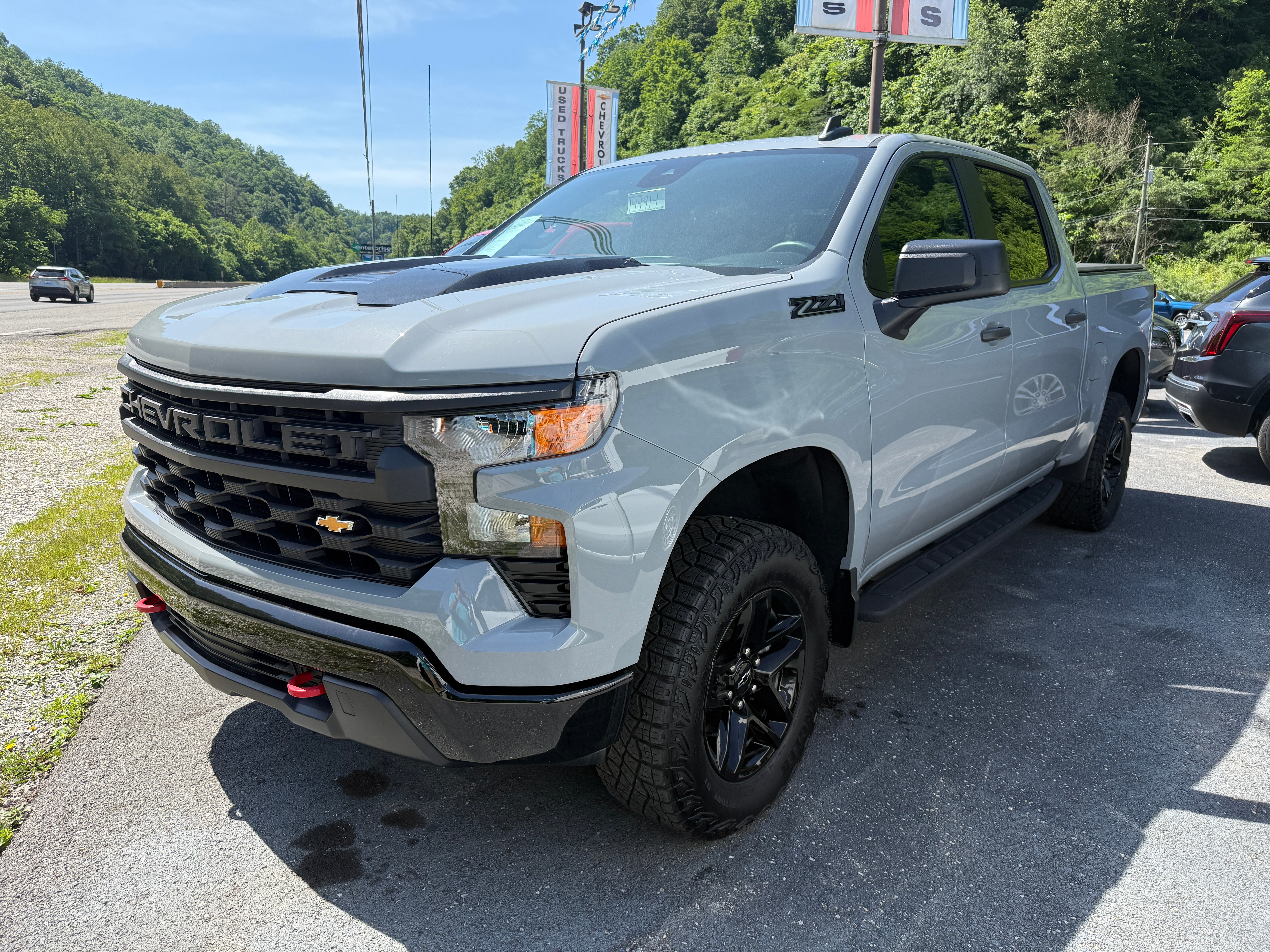 2024 Chevrolet Silverado 1500 Custom Trail Boss