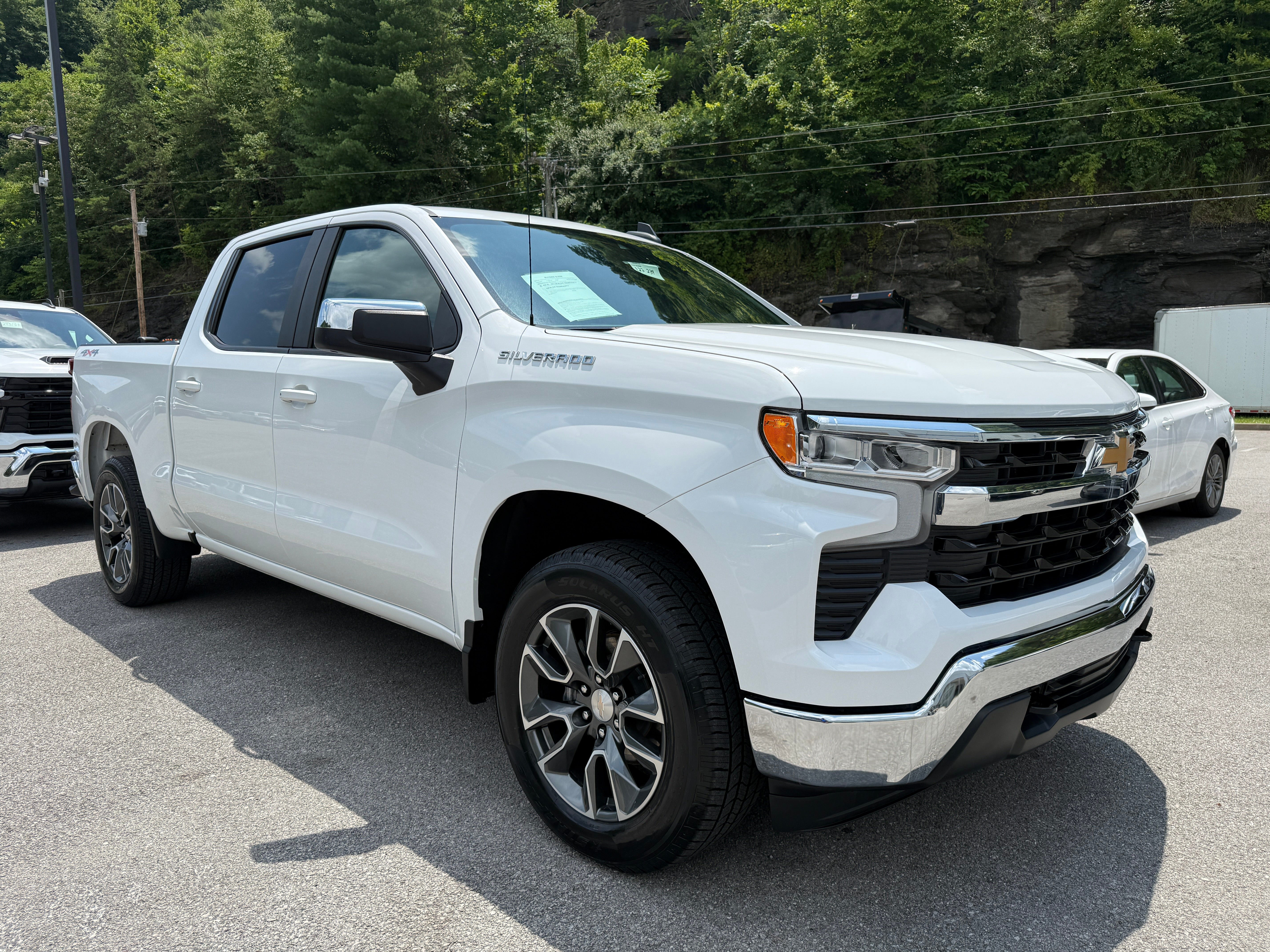 2024 Chevrolet Silverado 1500 LT (2FL)