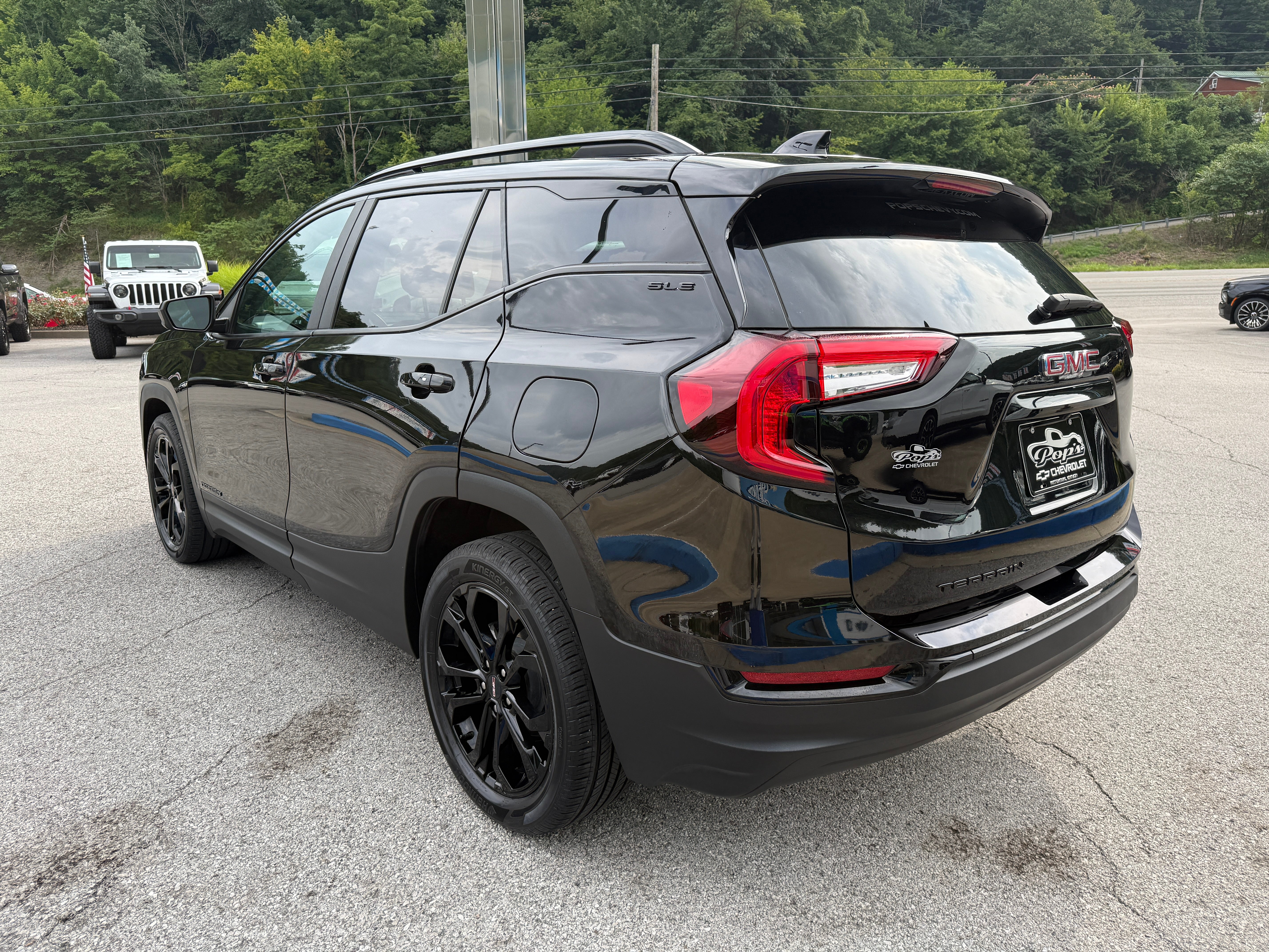 2022 GMC Terrain SLE