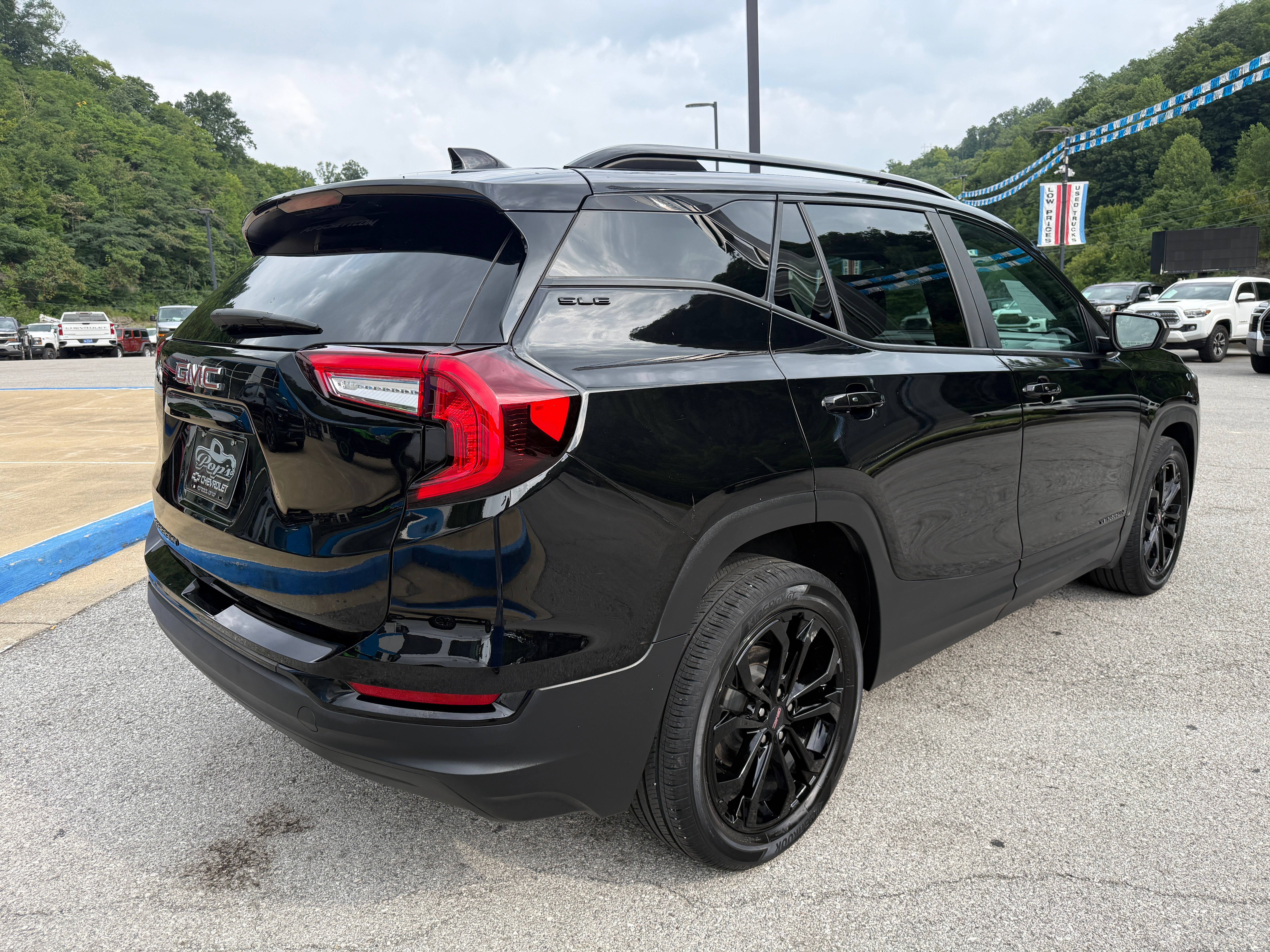 2022 GMC Terrain SLE