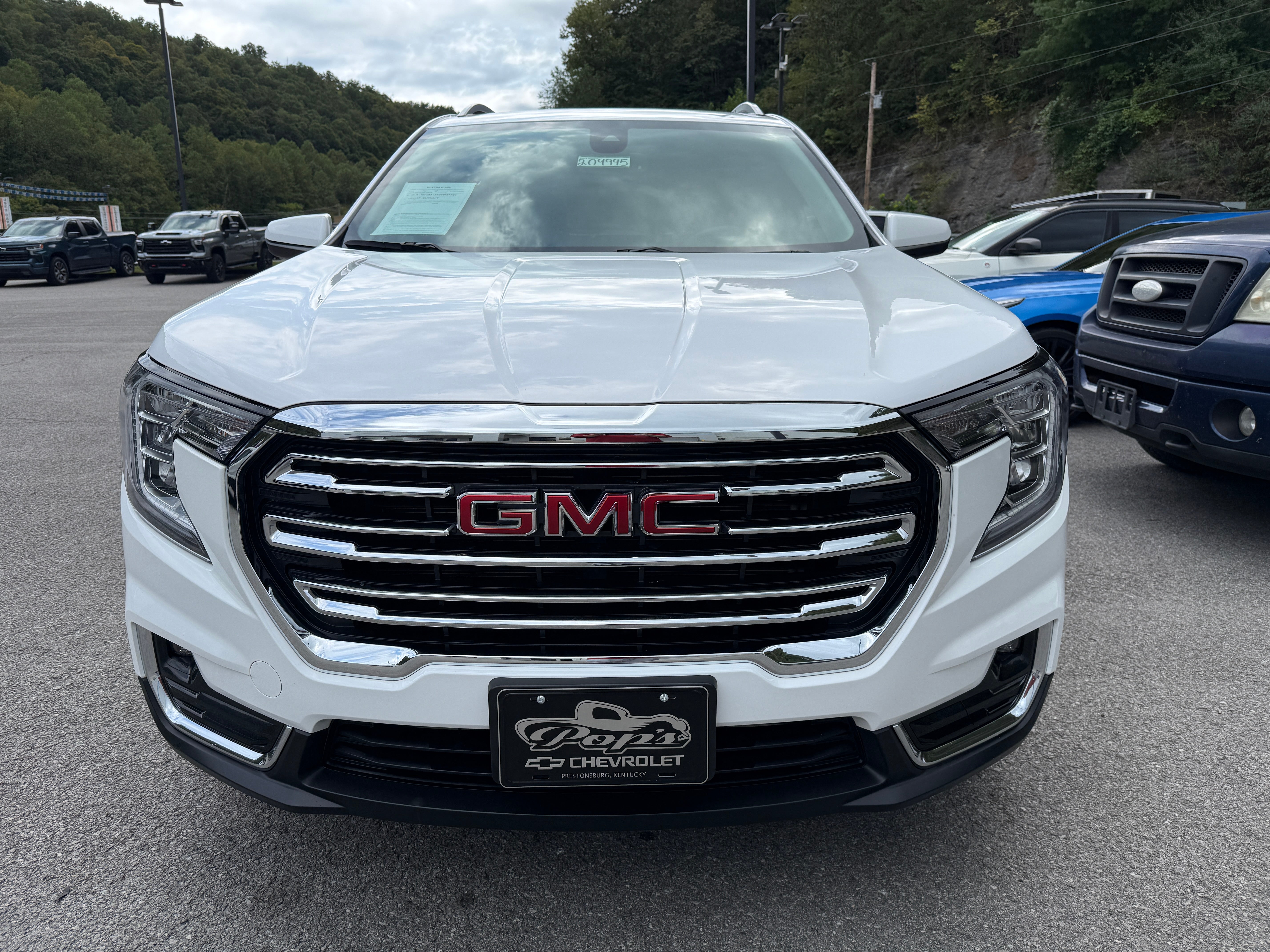 2023 GMC Terrain SLT