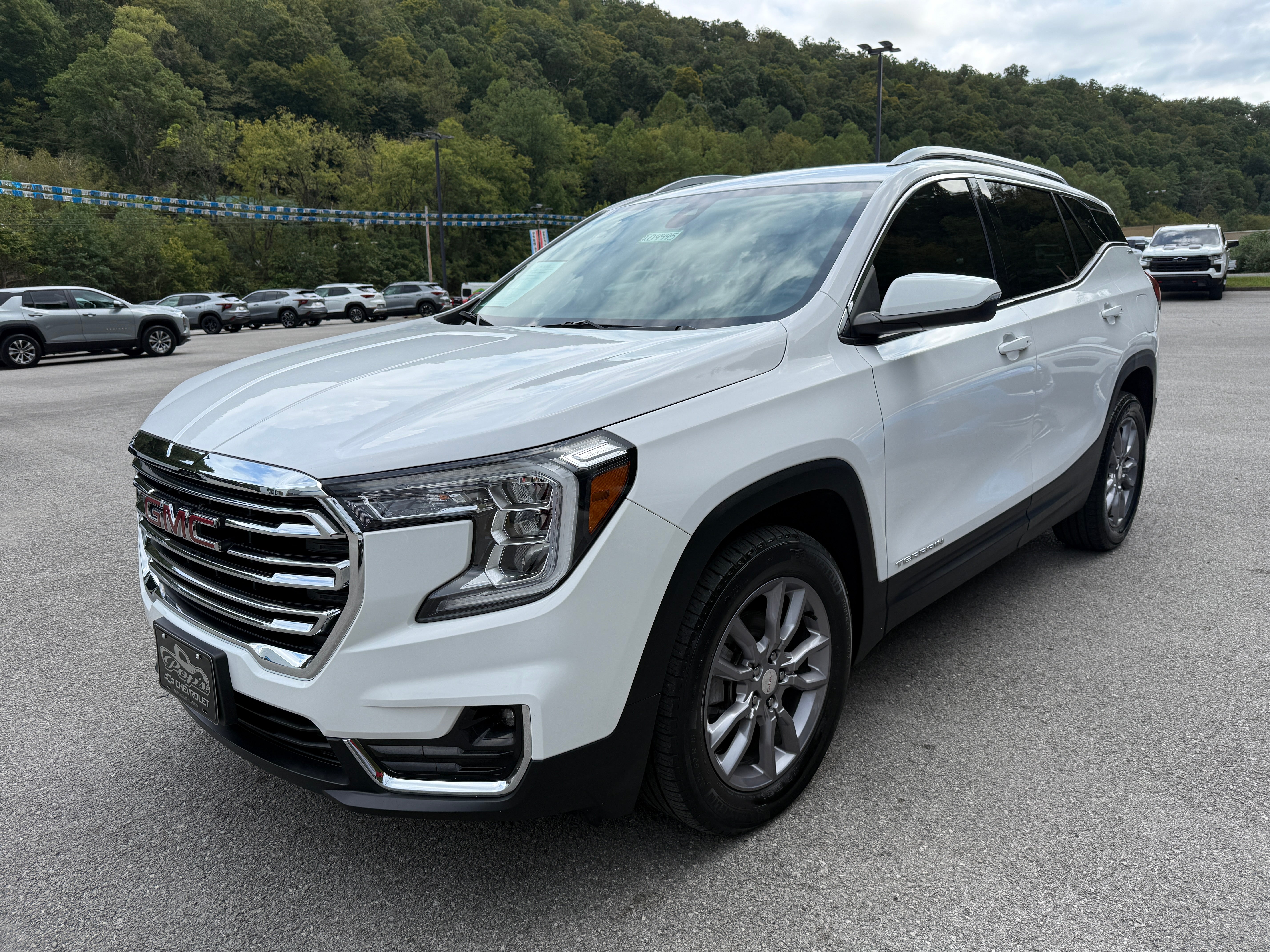 2023 GMC Terrain SLT