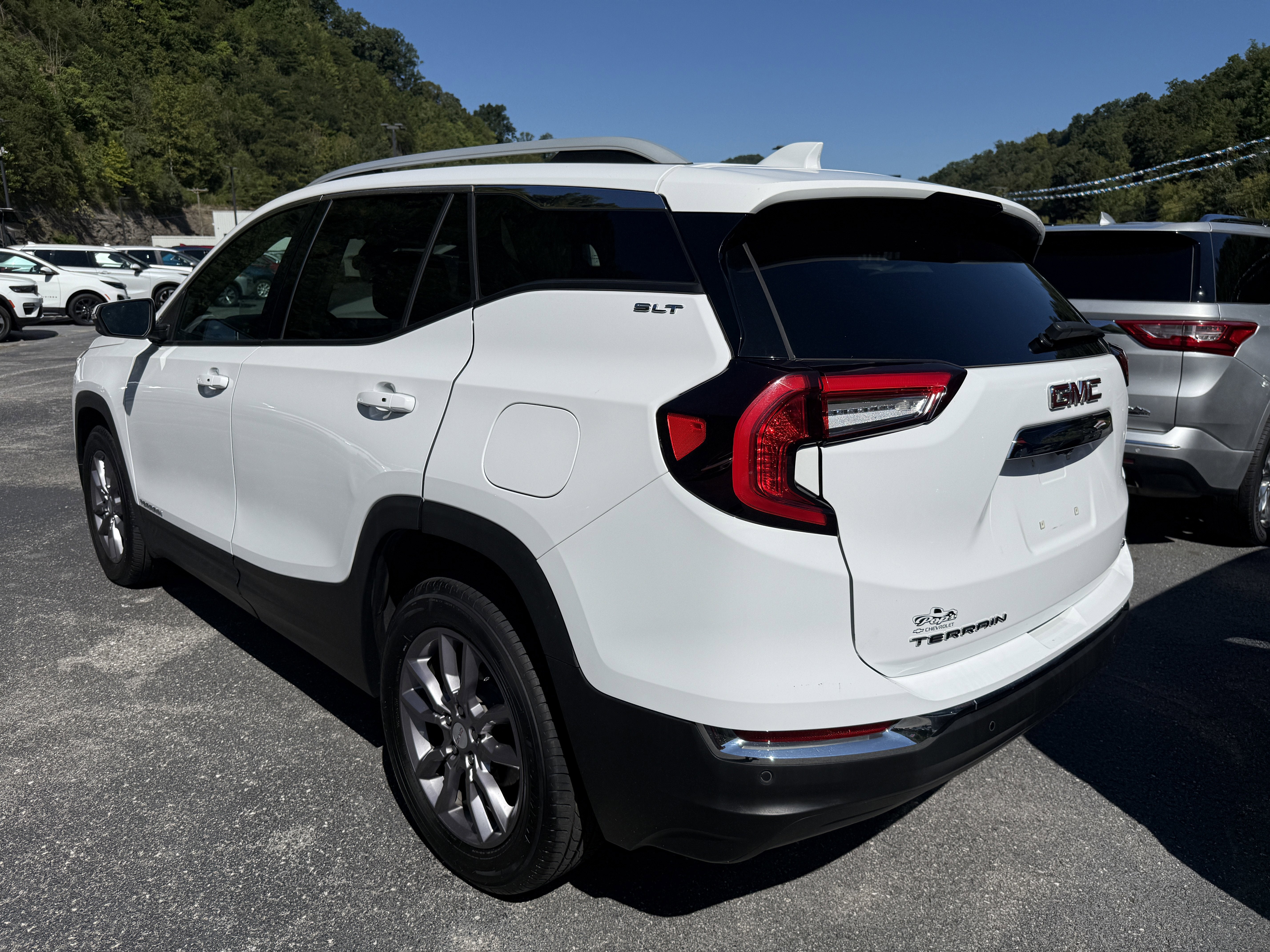 2022 GMC Terrain SLT