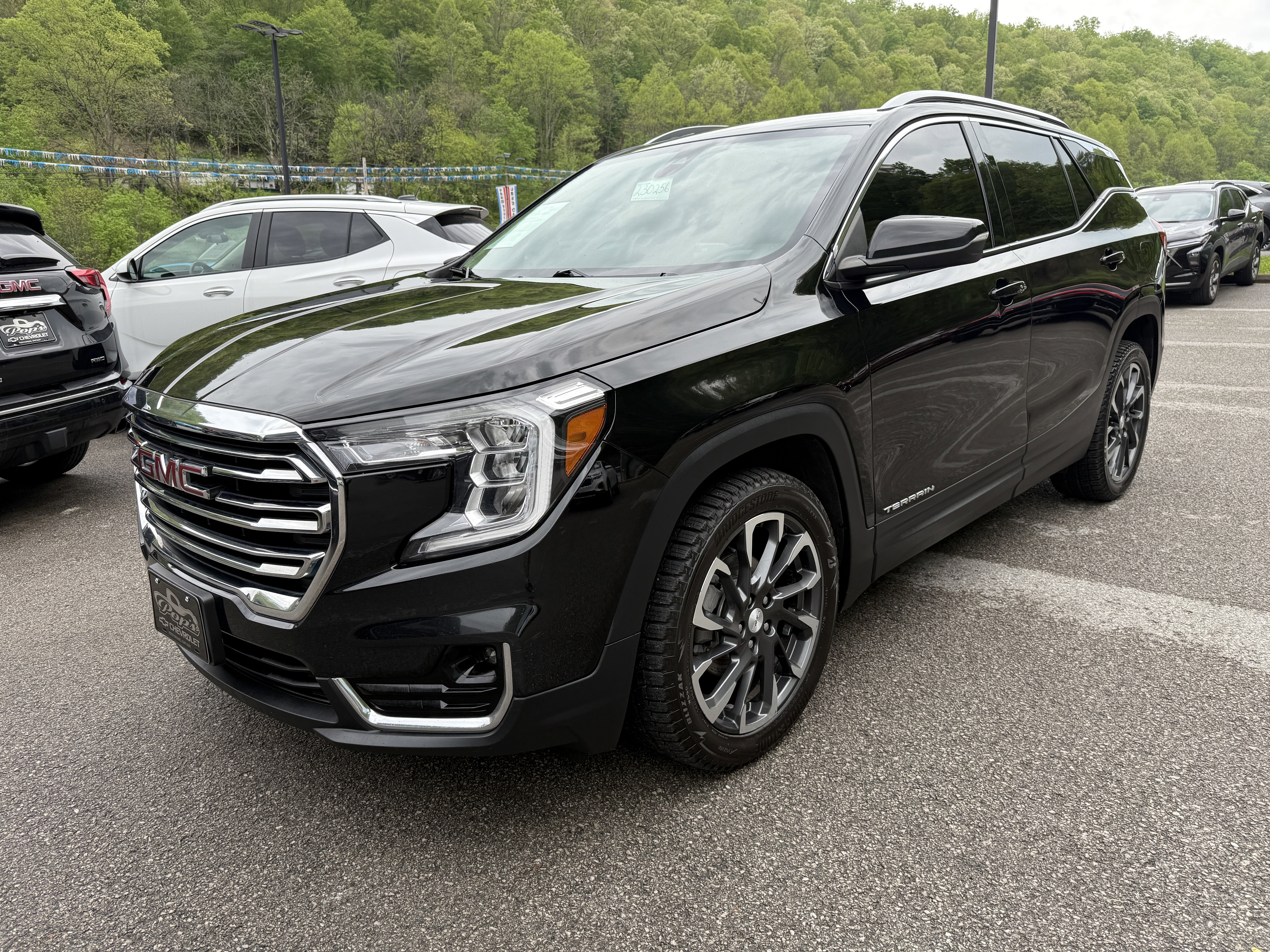 2022 GMC Terrain SLT