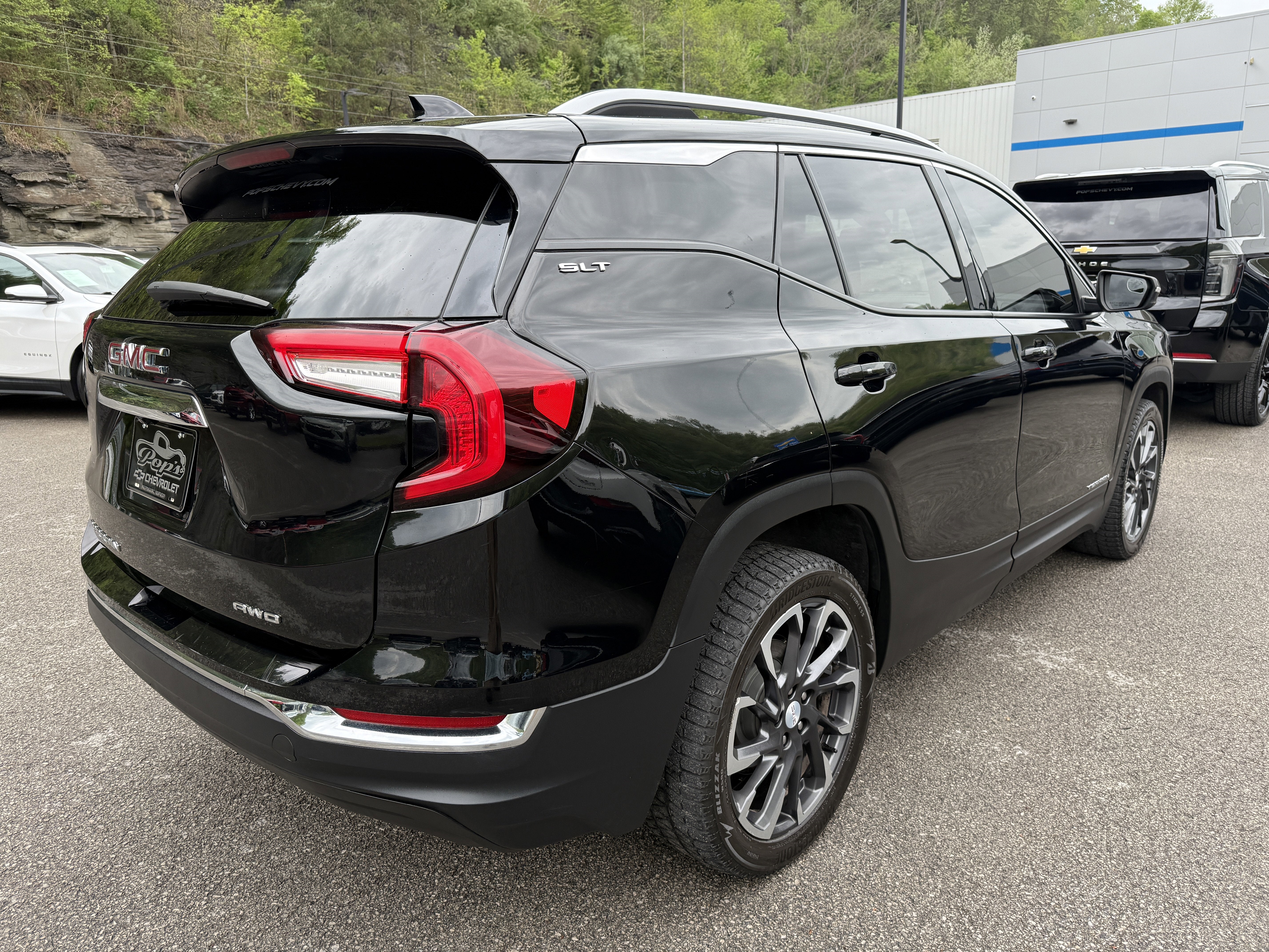 2022 GMC Terrain SLT