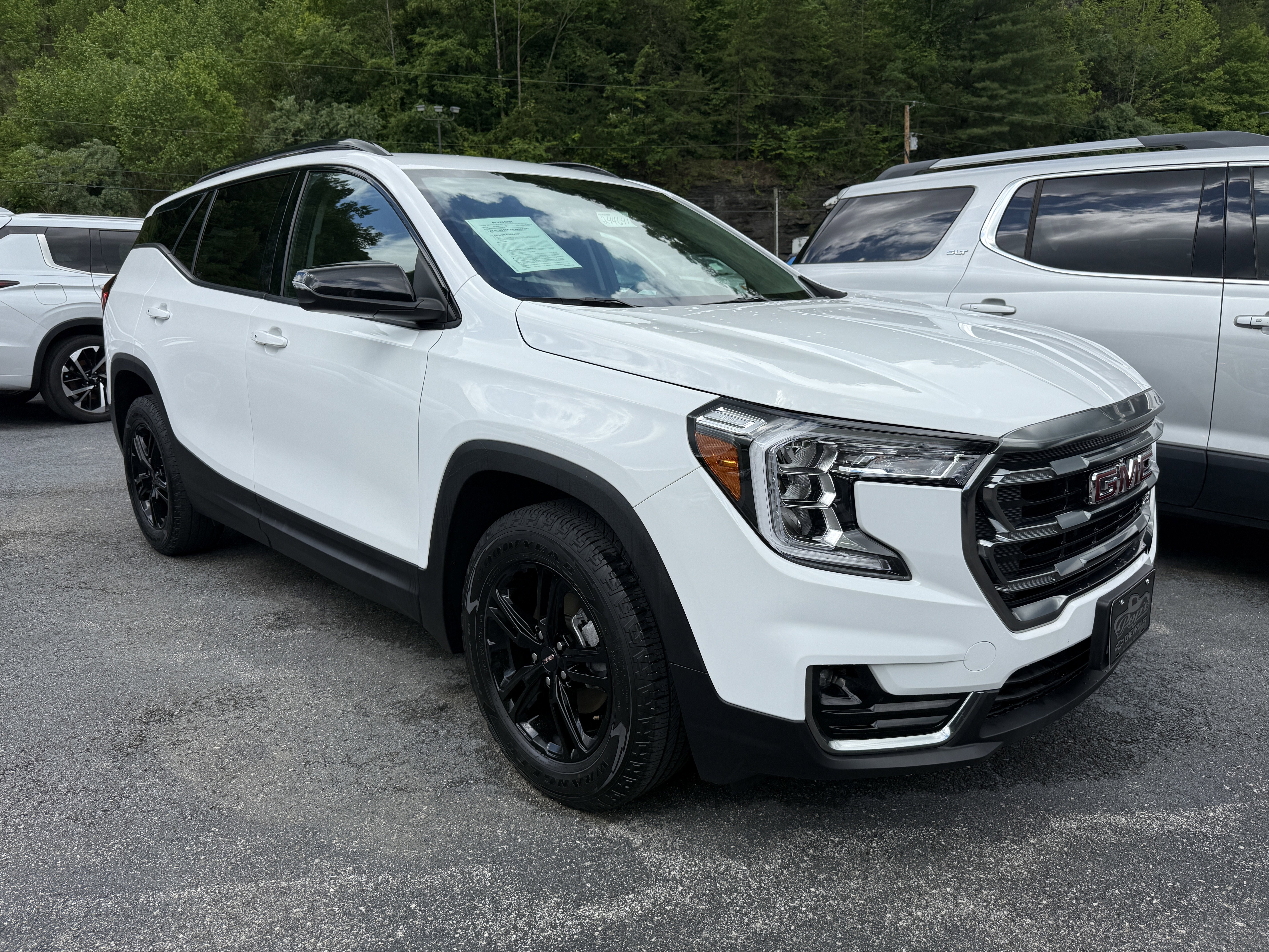 2023 GMC Terrain AT4