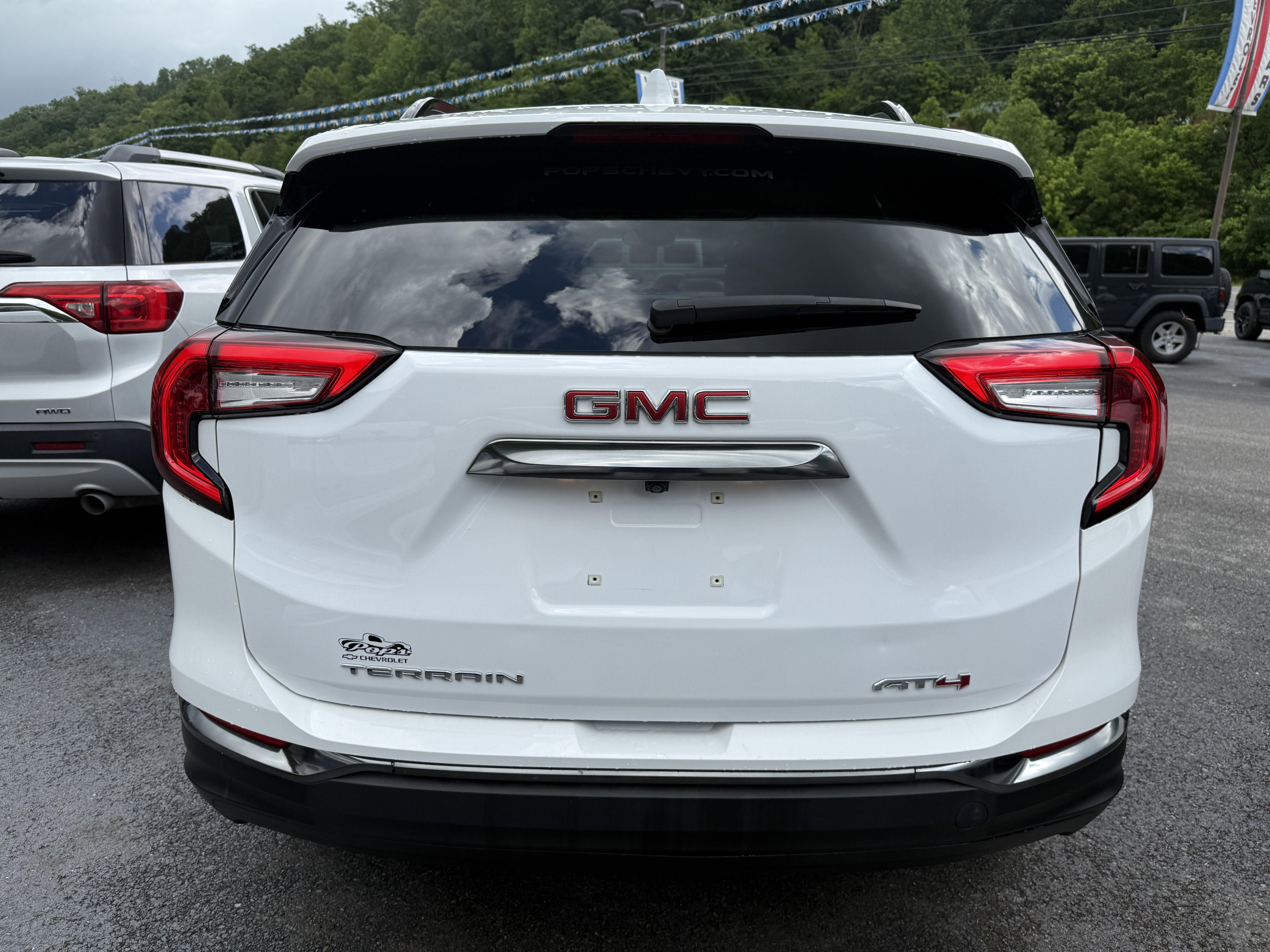 2023 GMC Terrain AT4