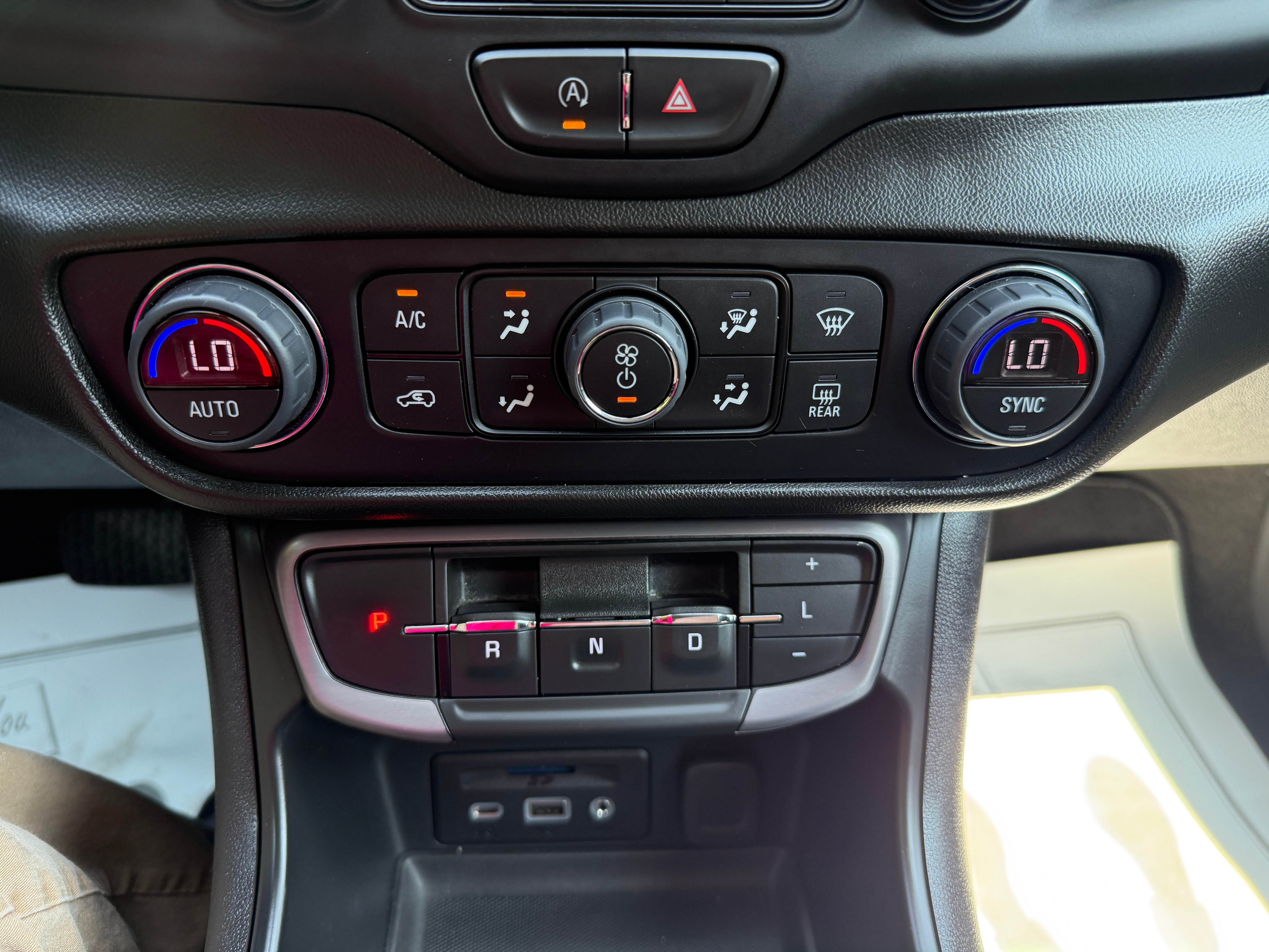 2022 GMC Terrain AT4