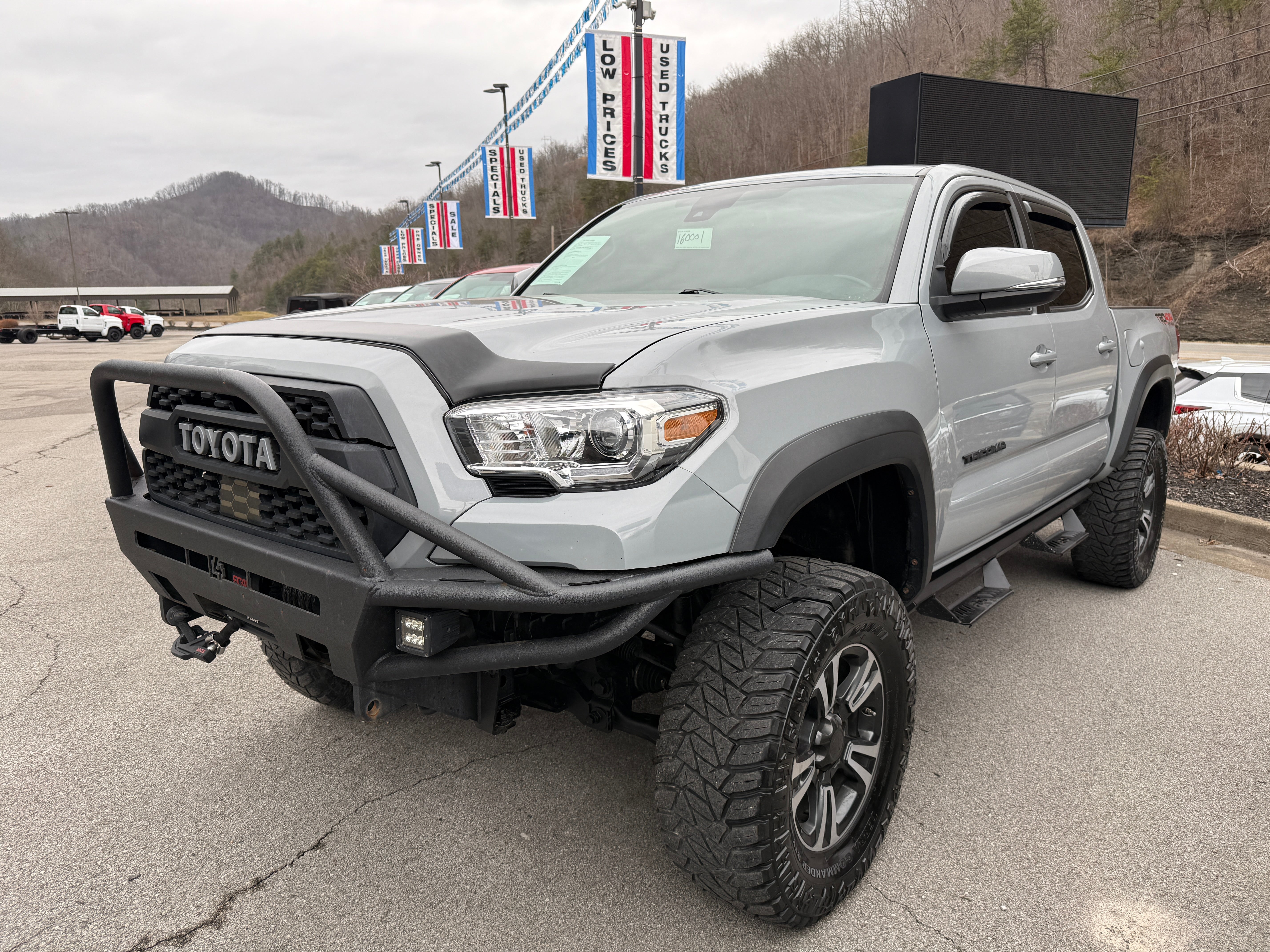 2018 Toyota Tacoma SR
