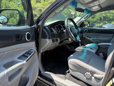 2015 Toyota Tacoma 4WD Double Cab LB V6 AT (Natl)