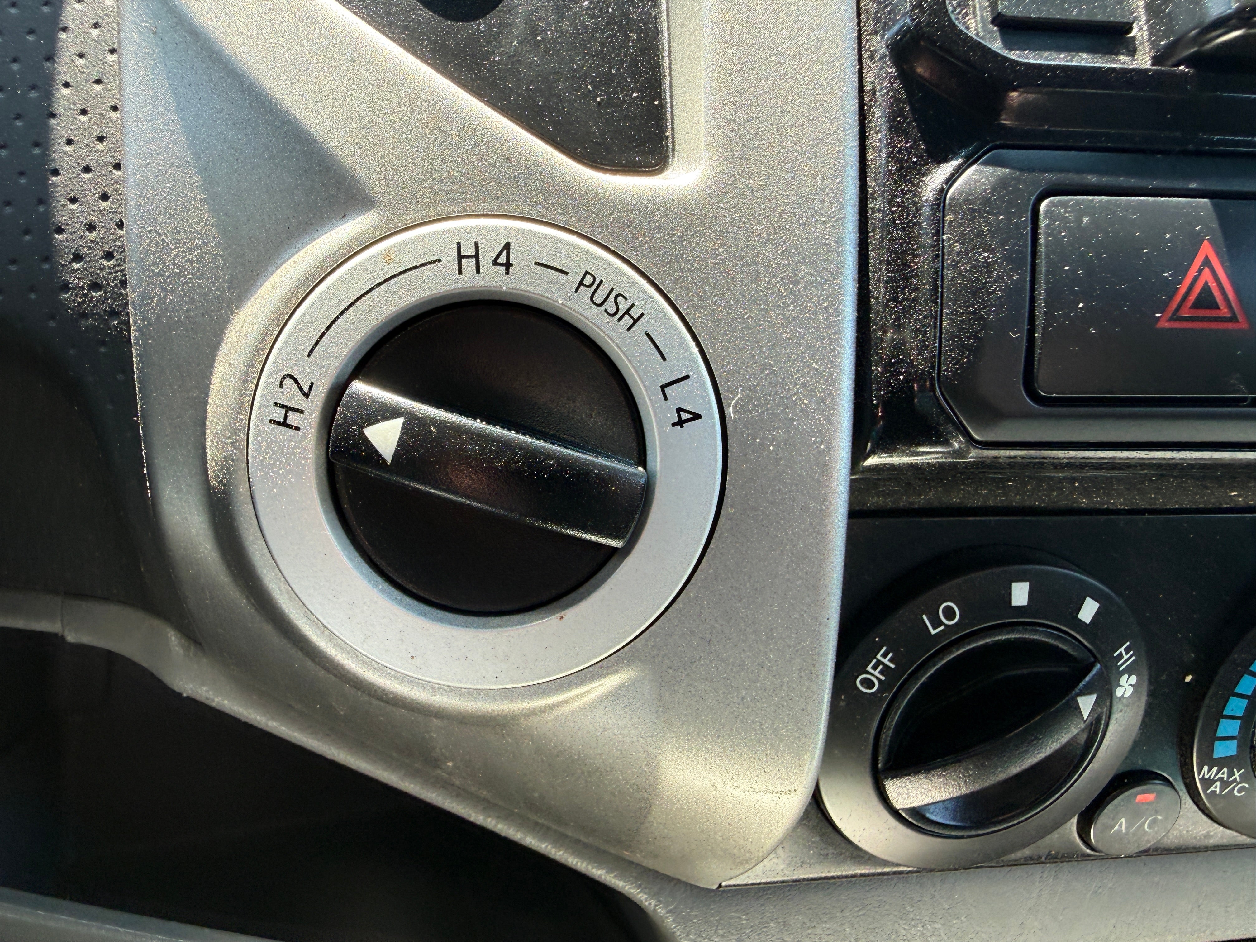 2015 Toyota Tacoma 4WD Double Cab LB V6 AT (Natl)