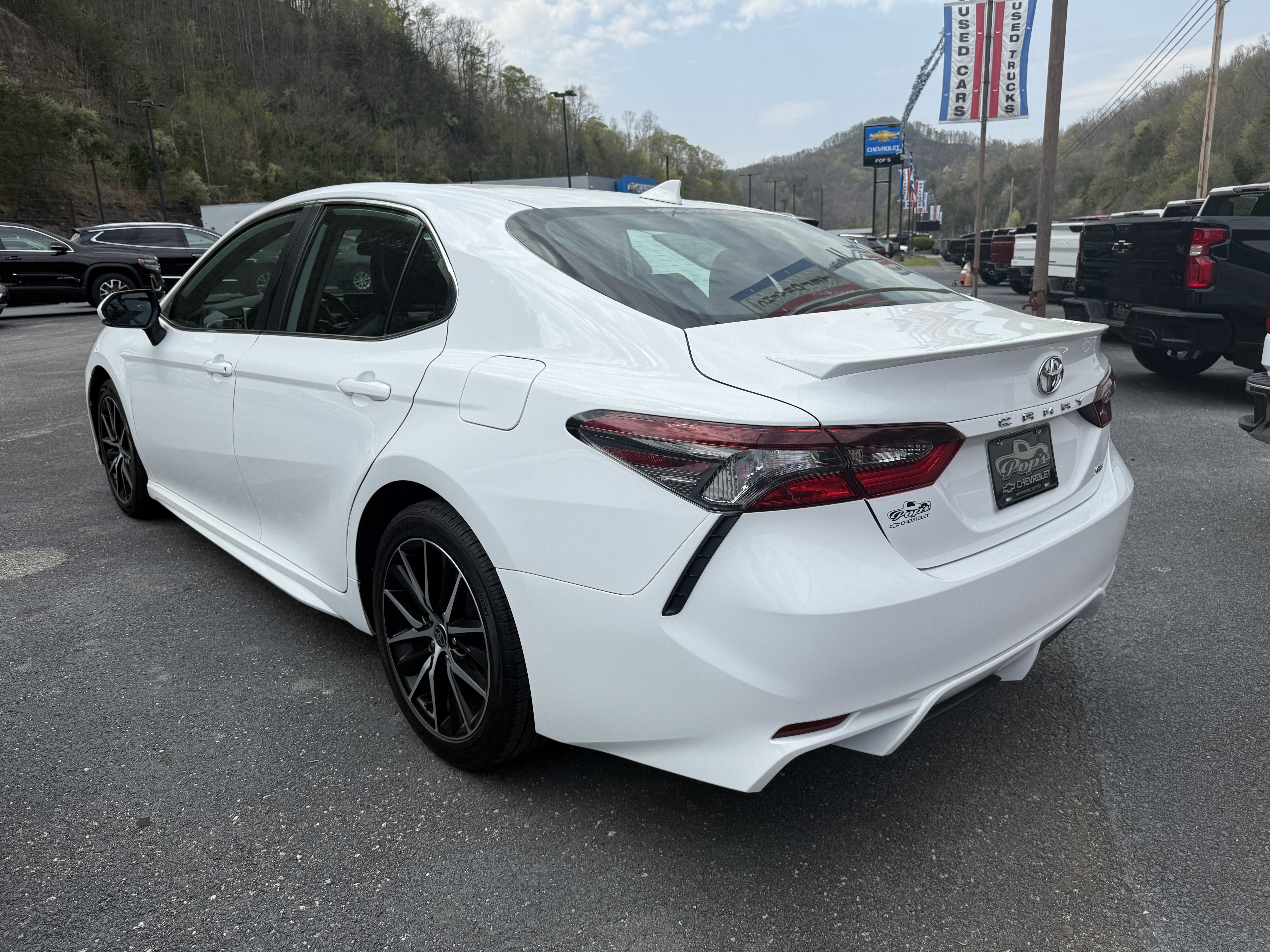 2023 Toyota Camry SE