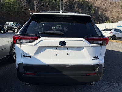 2024 Toyota RAV4 Hybrid XLE
