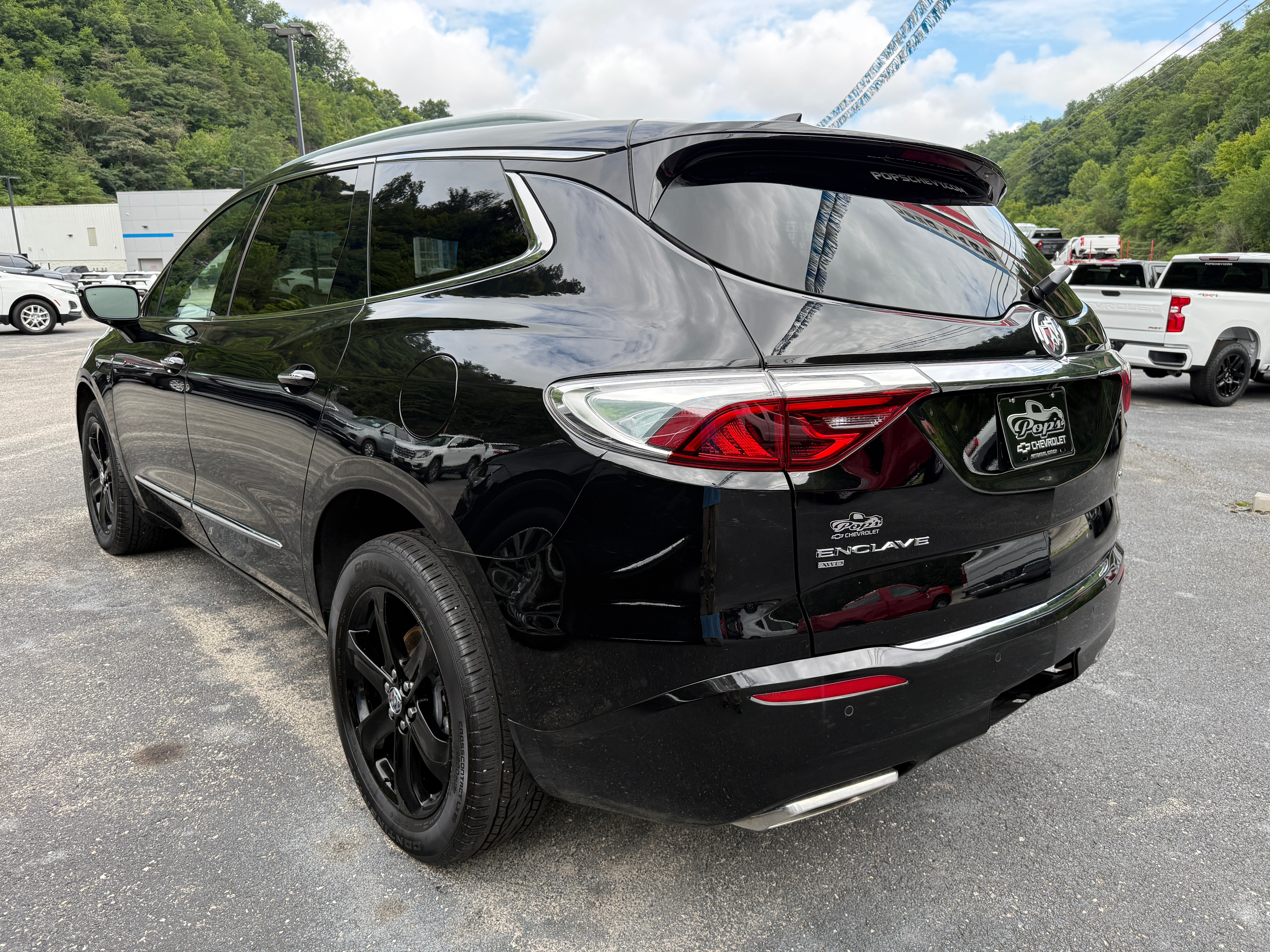 2023 Buick Enclave Essence