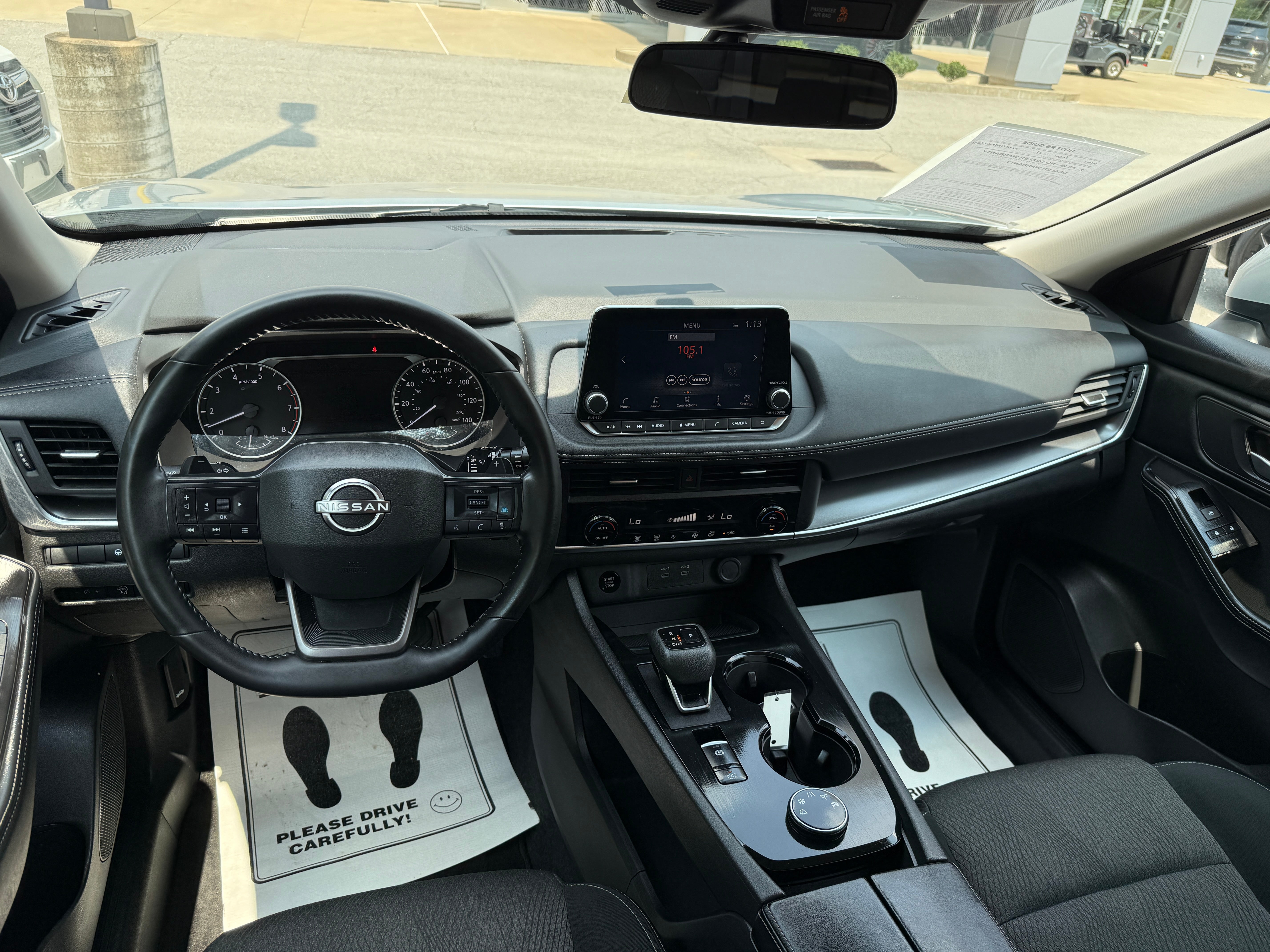 2025 Nissan Rogue SV