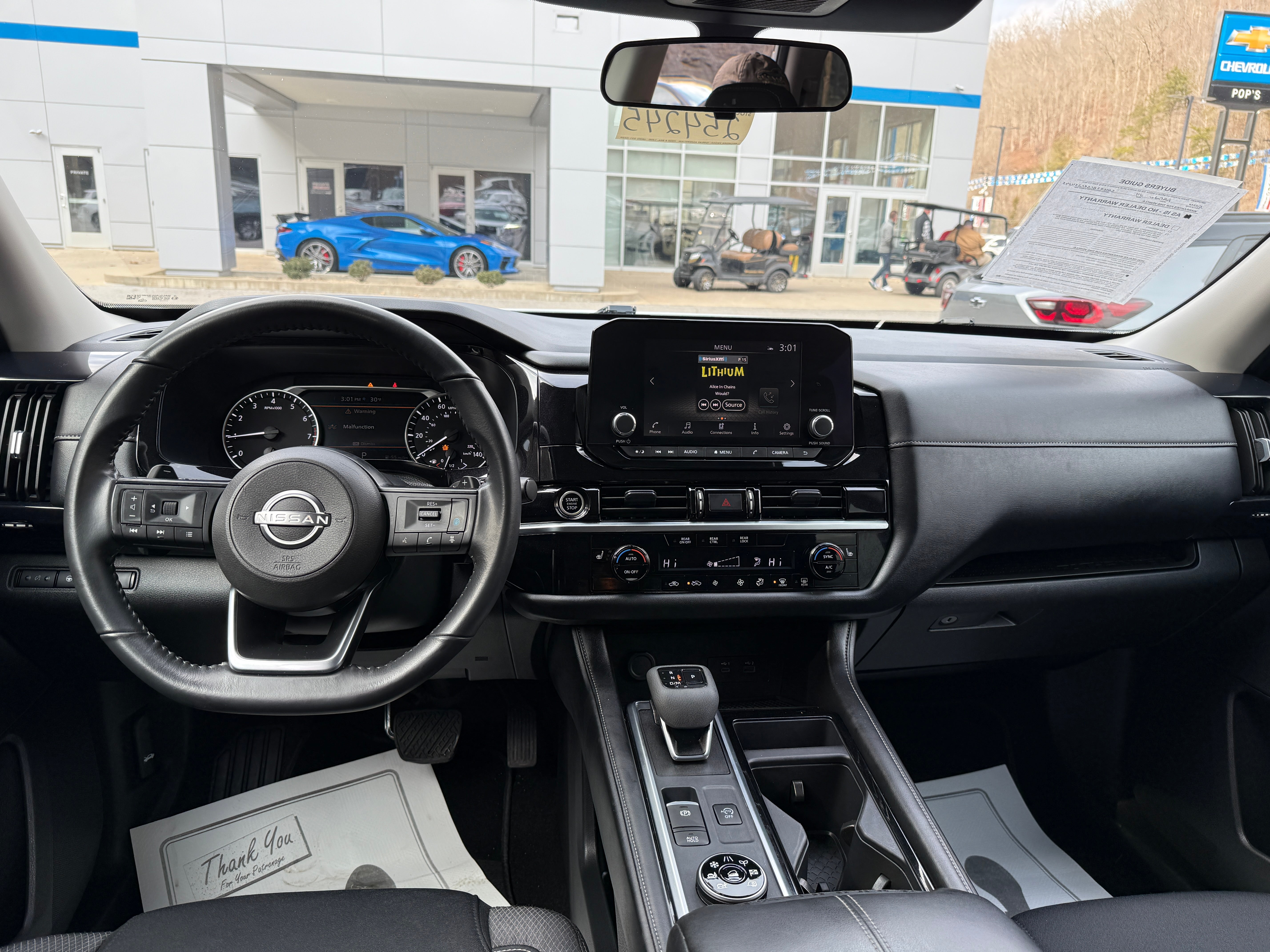 2024 Nissan Pathfinder SV