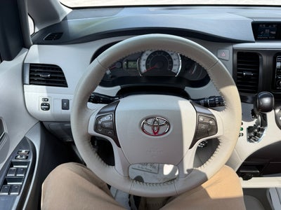 2013 Toyota Sienna SE