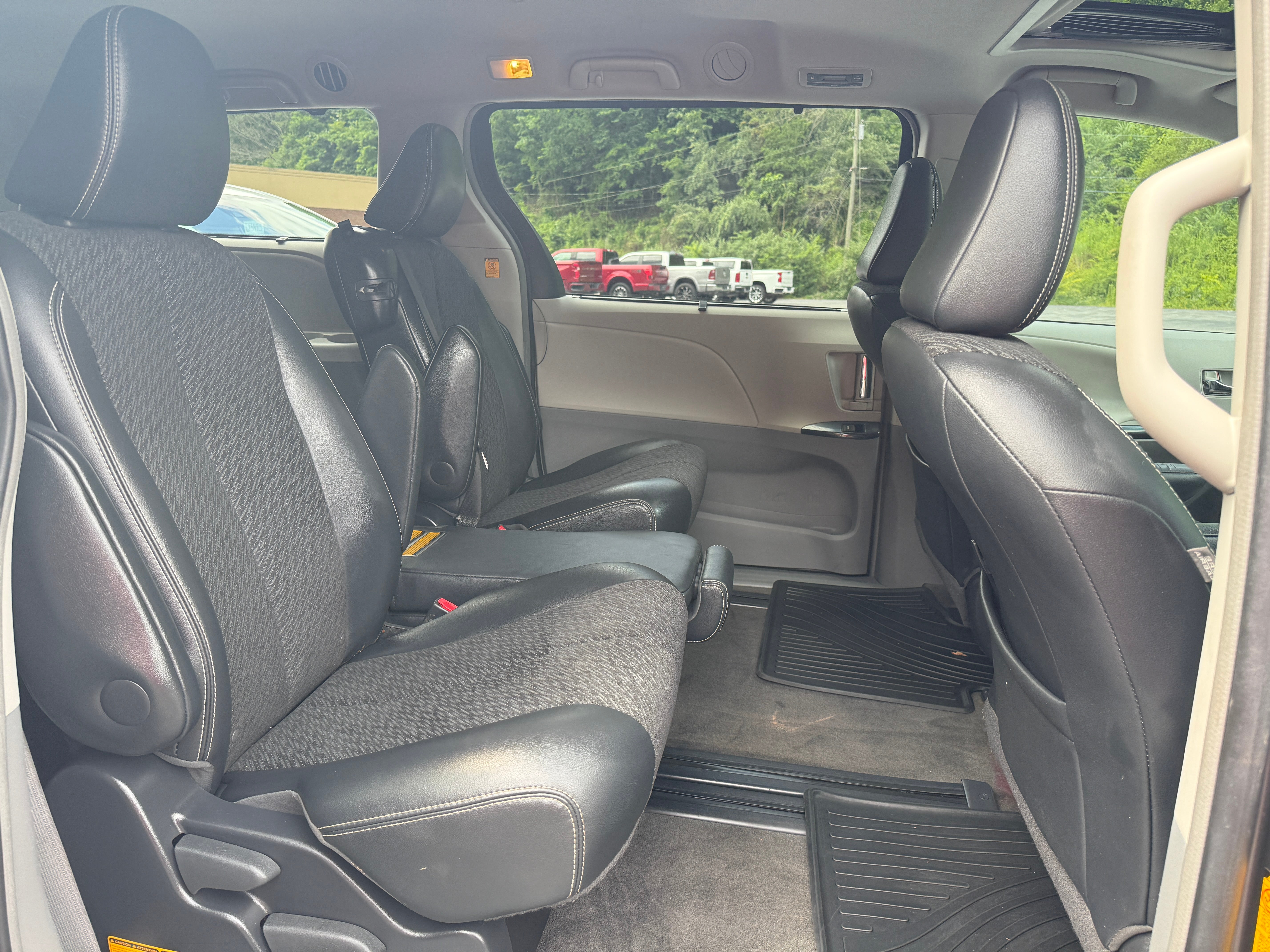 2013 Toyota Sienna SE
