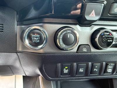 2016 Toyota Tacoma SR