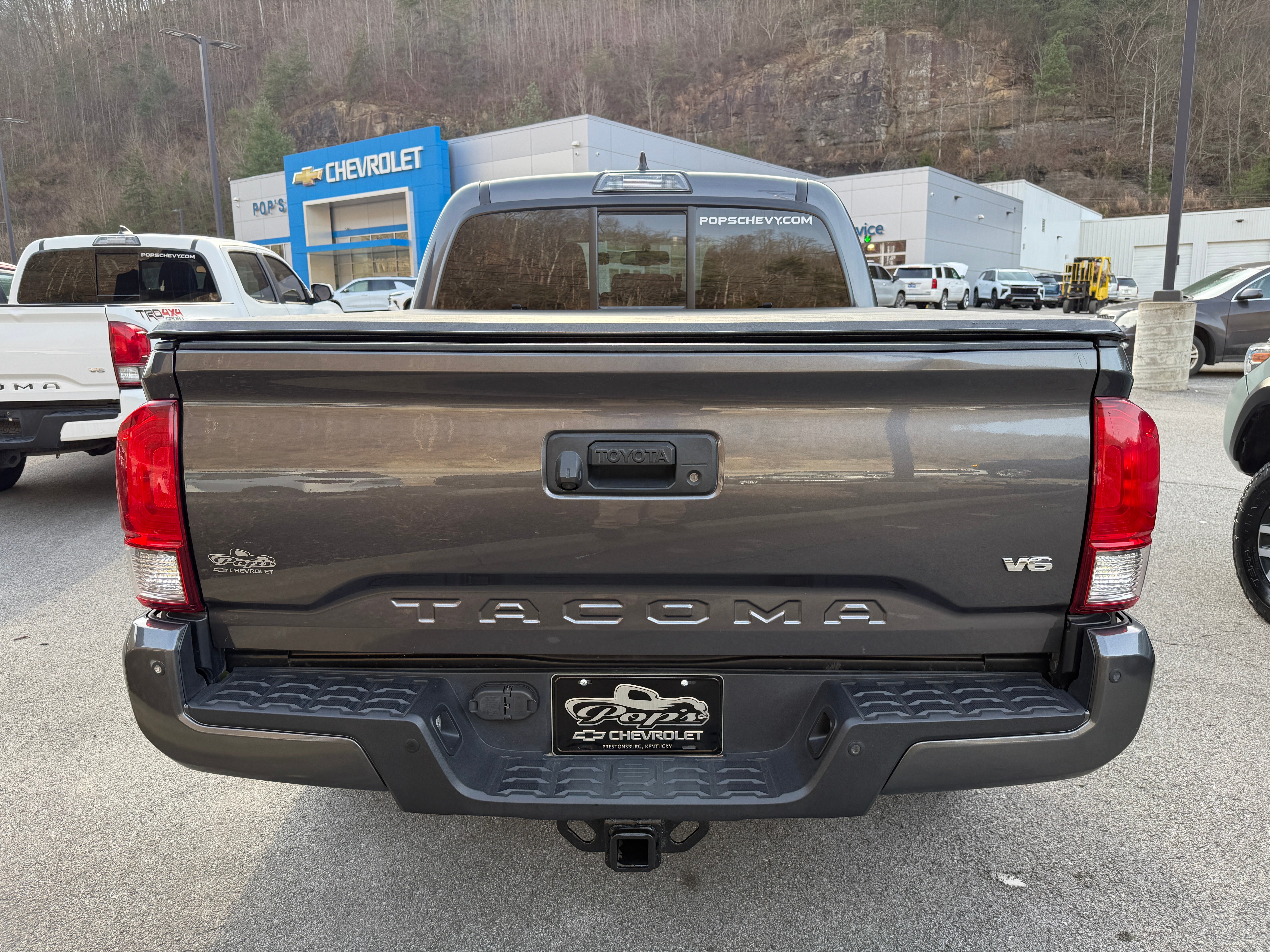 2016 Toyota Tacoma SR