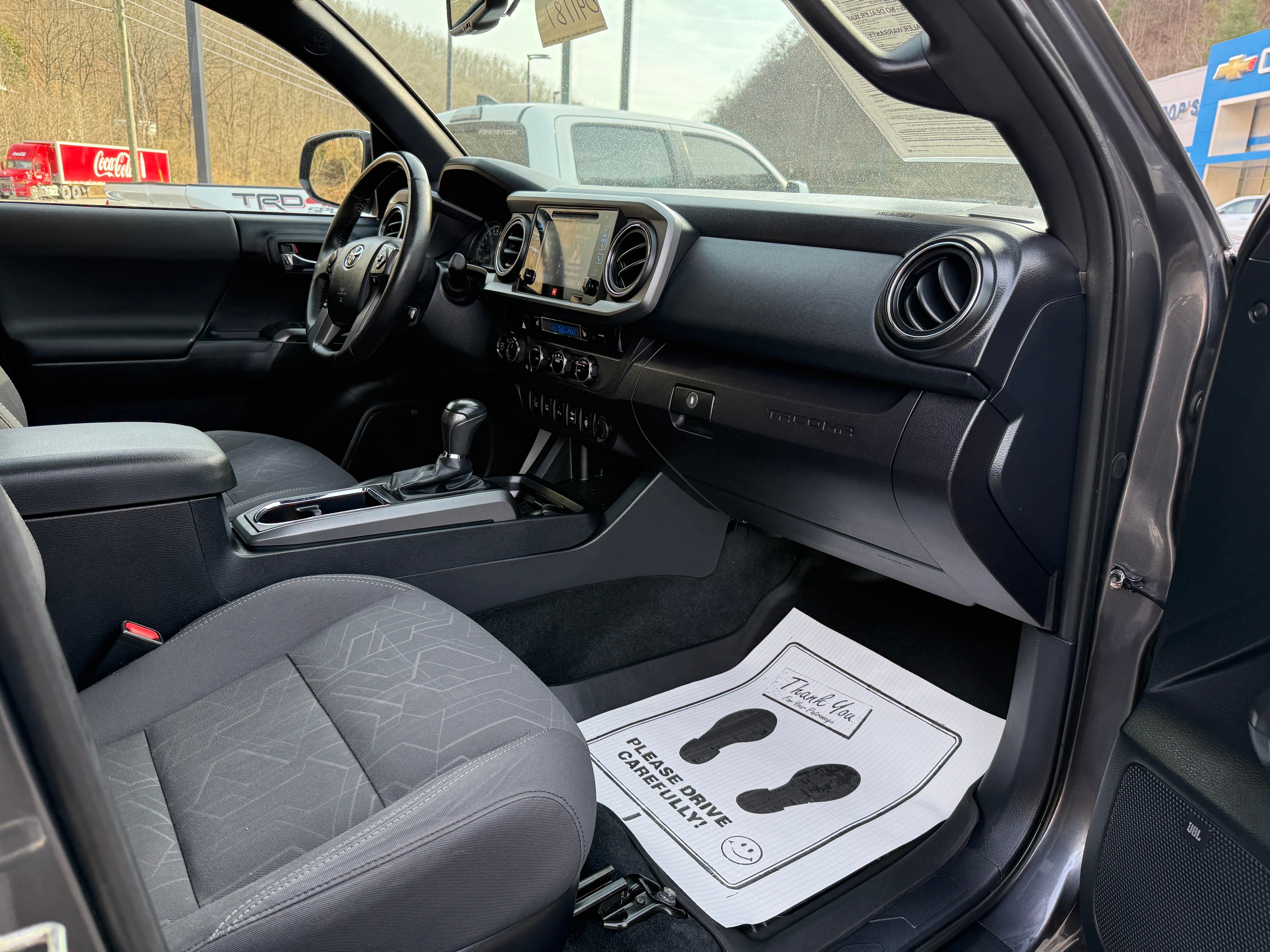 2016 Toyota Tacoma SR