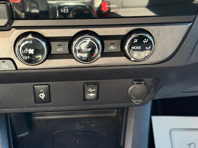 2016 Toyota Tacoma SR