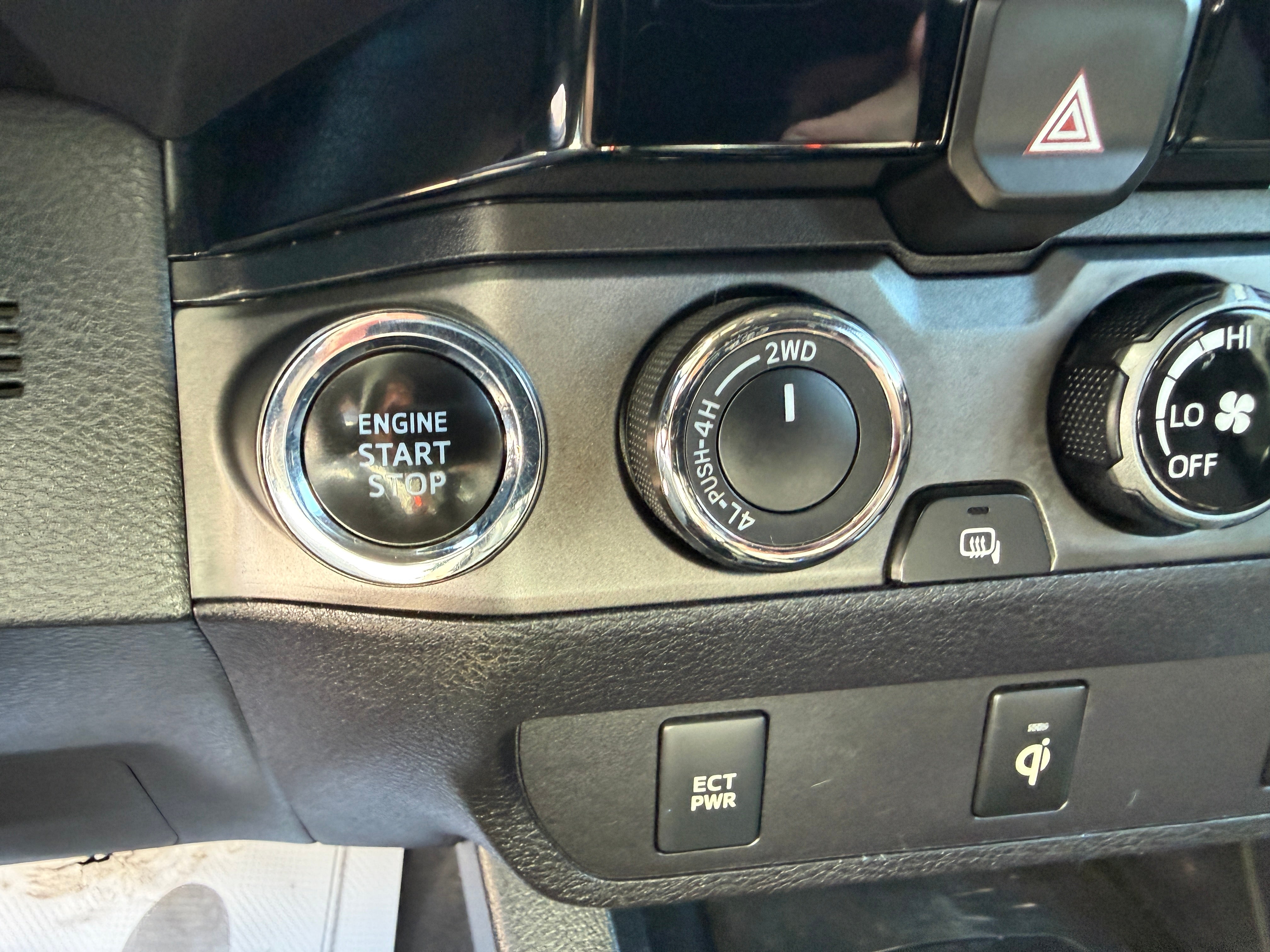 2016 Toyota Tacoma SR