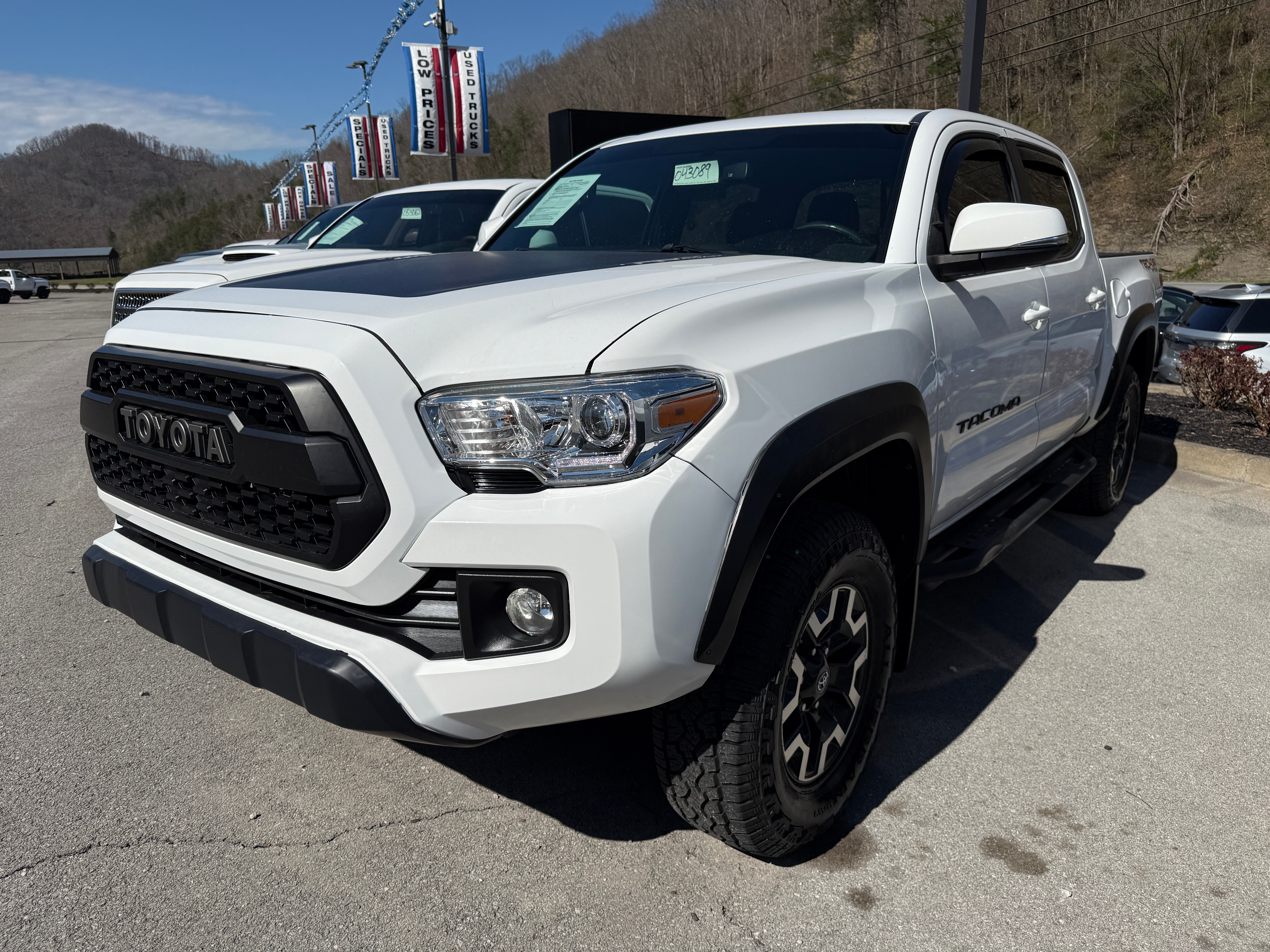 2016 Toyota Tacoma SR
