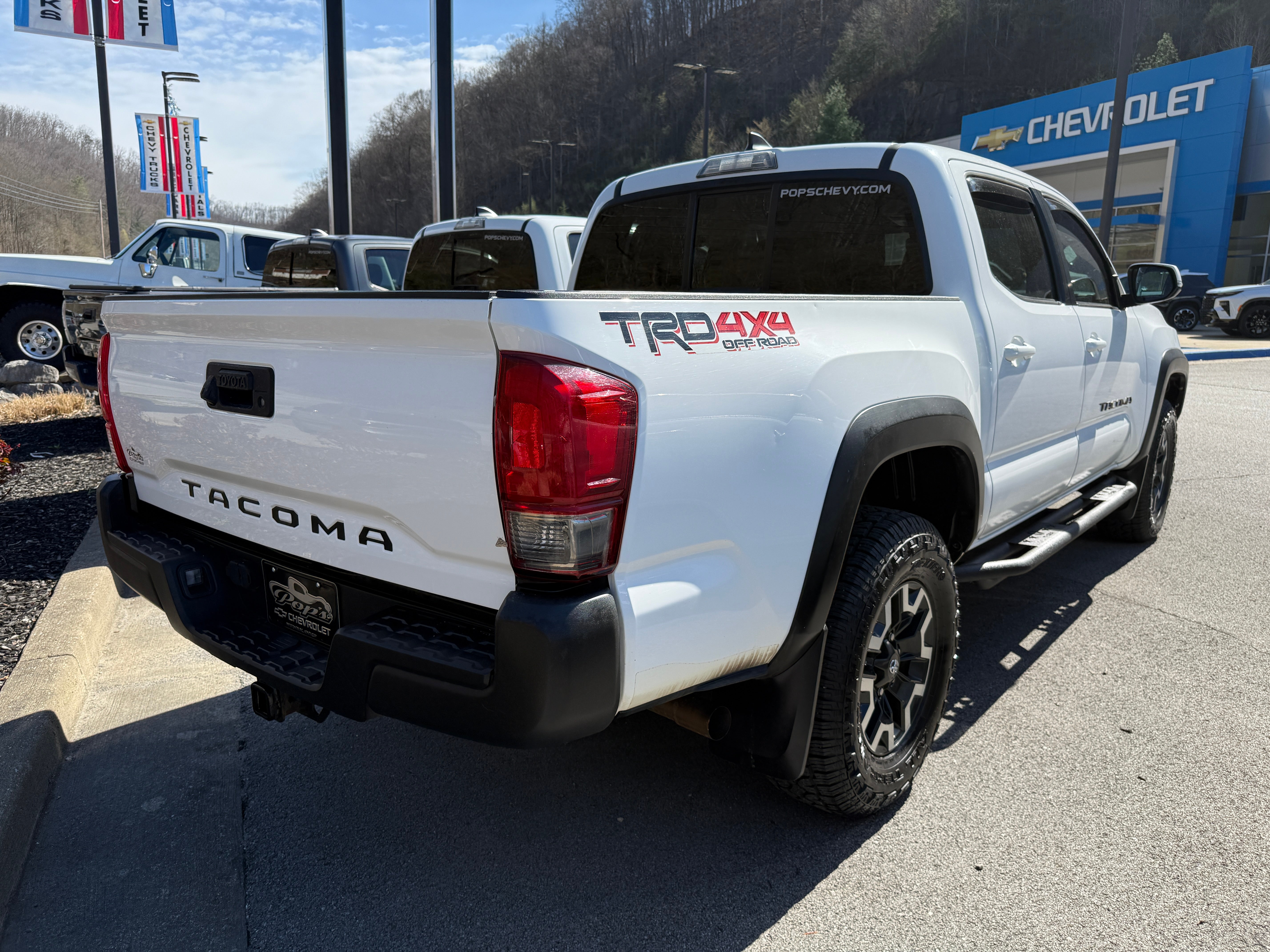 2016 Toyota Tacoma SR