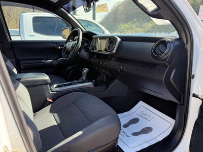 2016 Toyota Tacoma SR